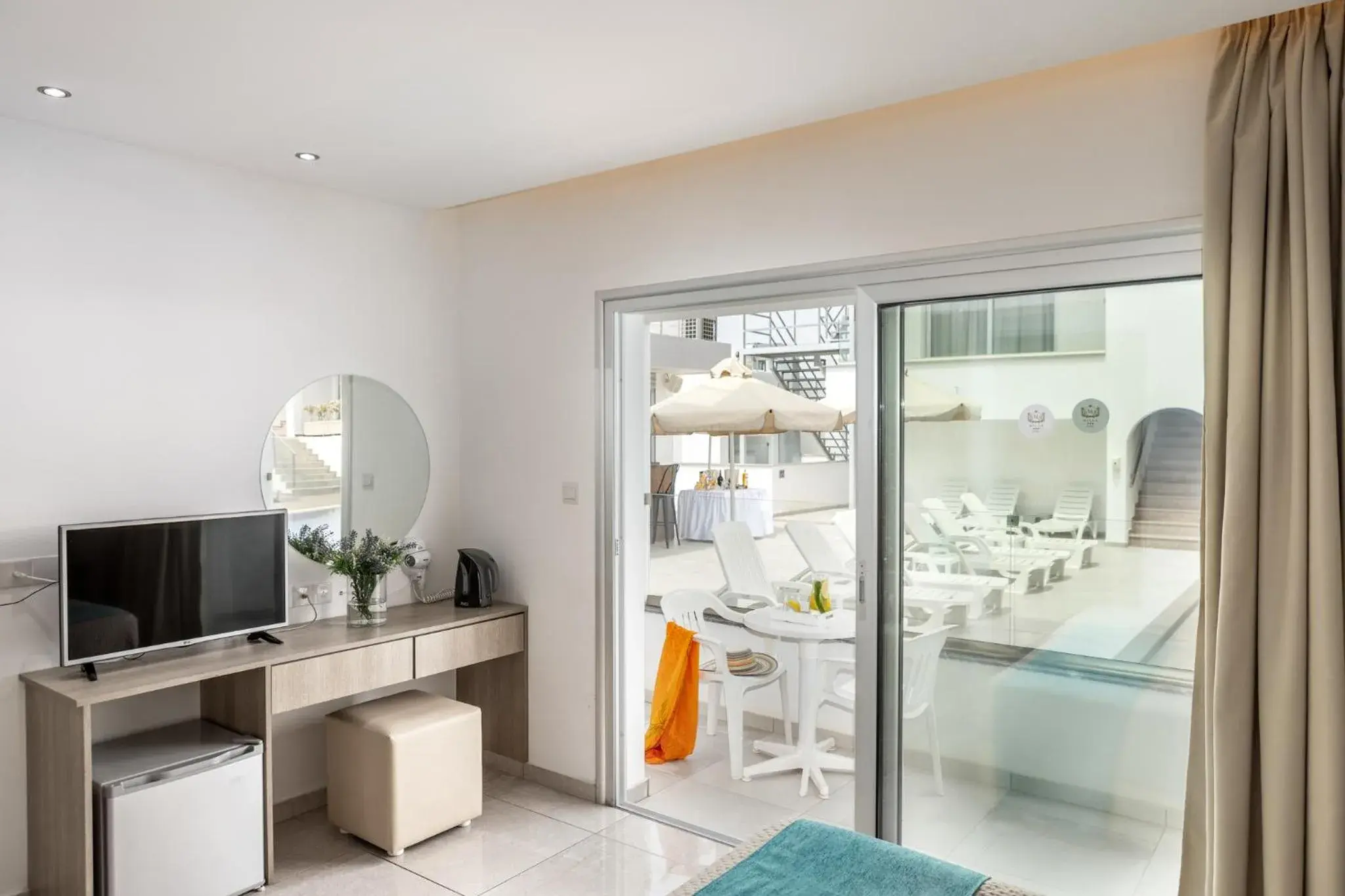 Twin/ Double Pool View in Milea Hotel Twin/ Double Pool View in Milea Hotel