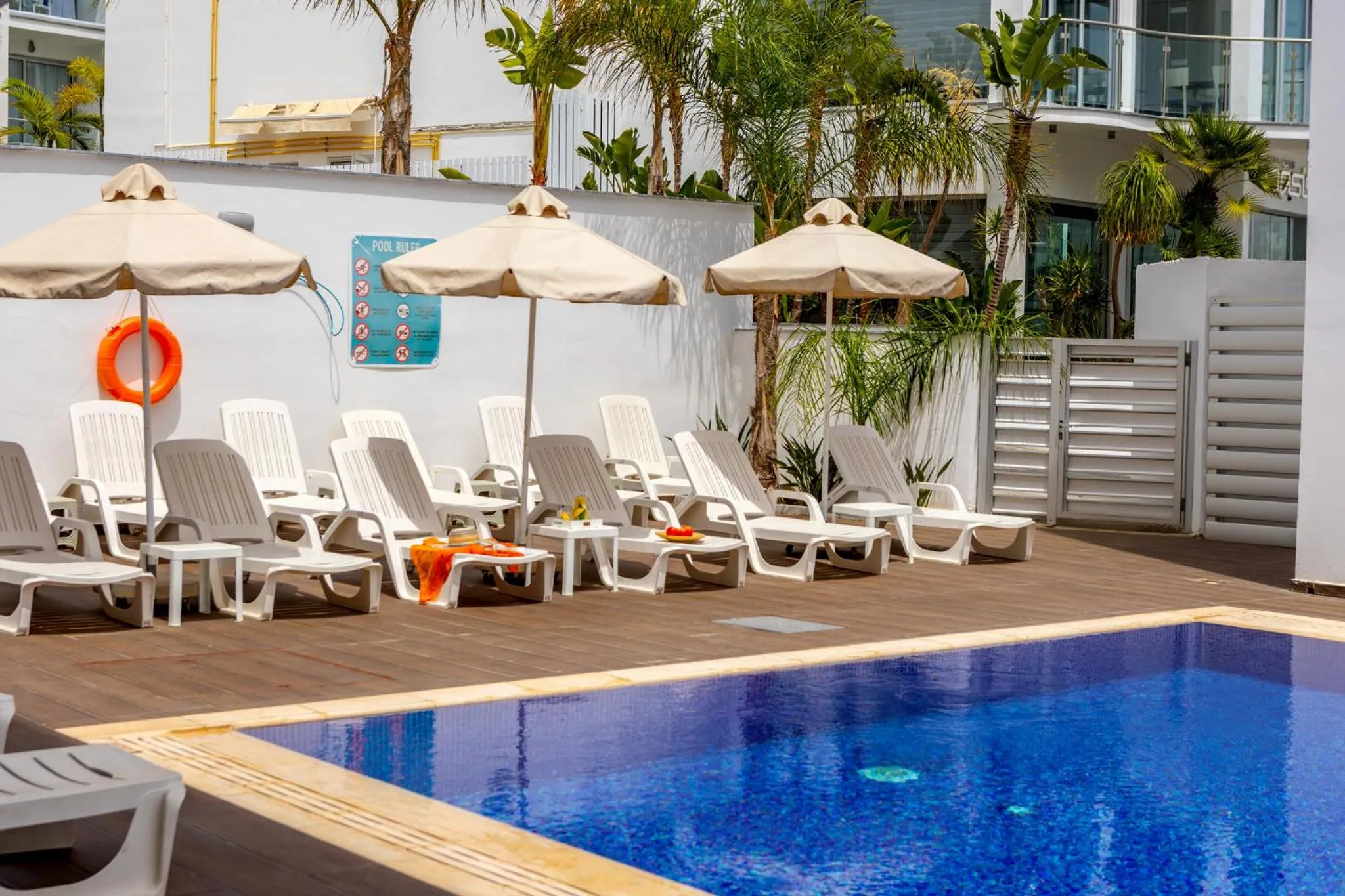 Swimming pool in Milea Hotel