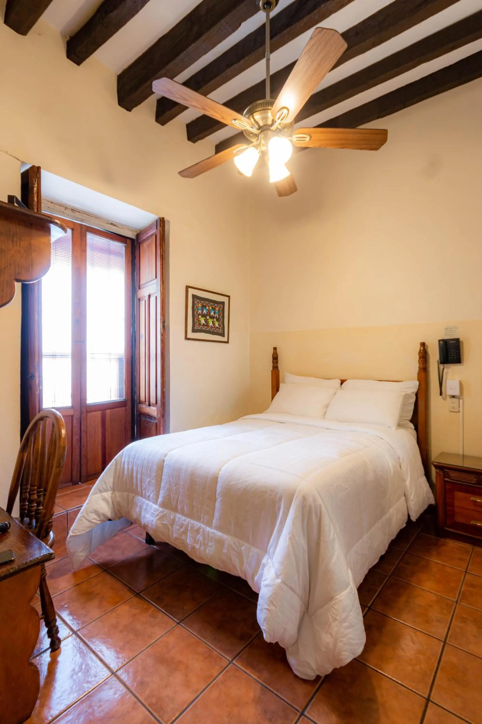 Bed in Hotel el Carmen, Morelia