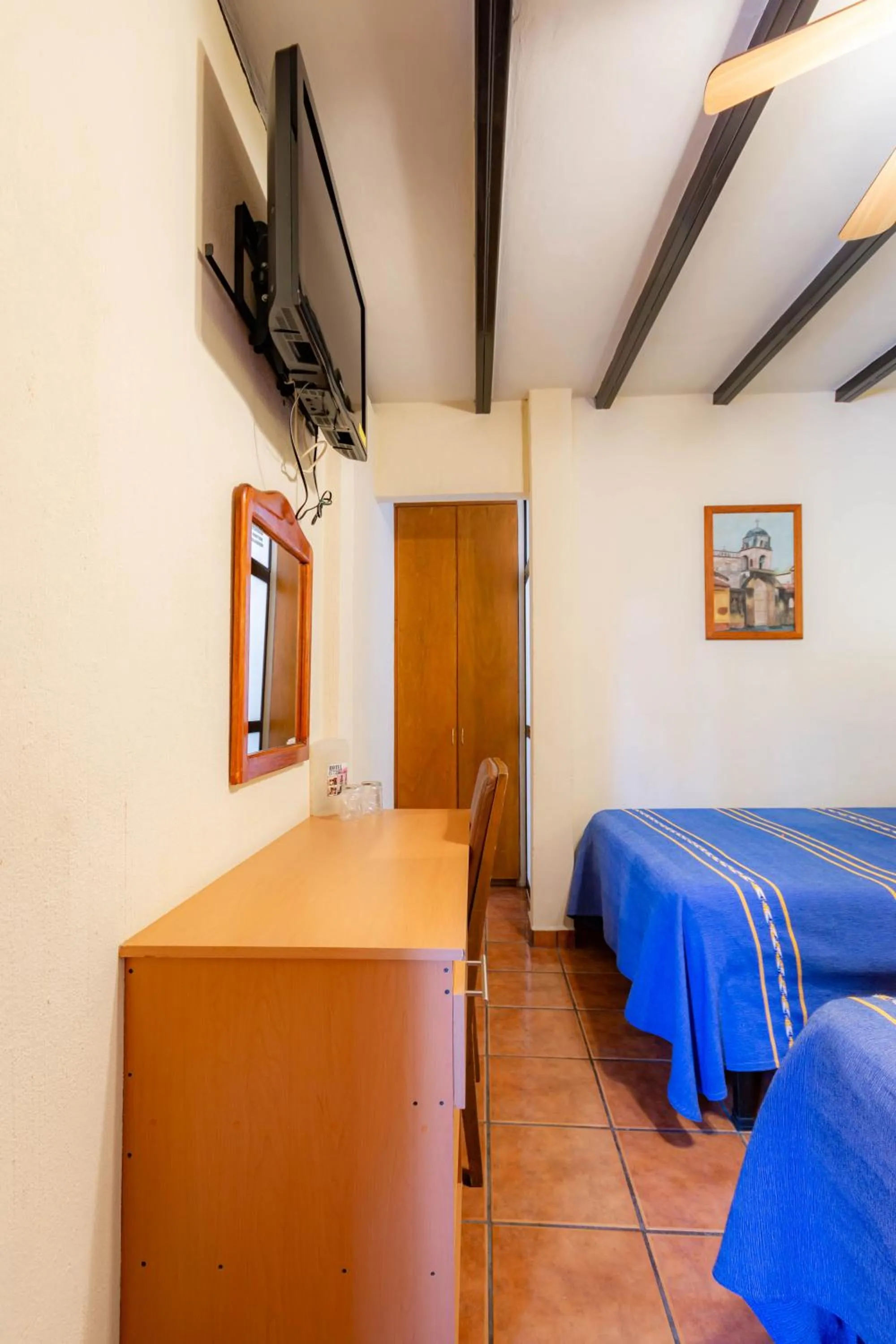 Bed in Hotel el Carmen, Morelia