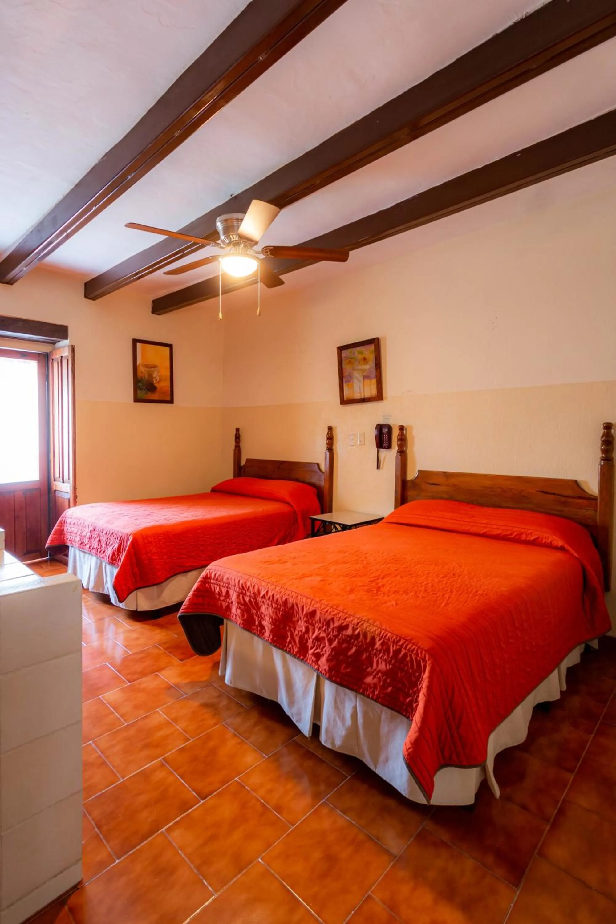 Bed in Hotel el Carmen, Morelia