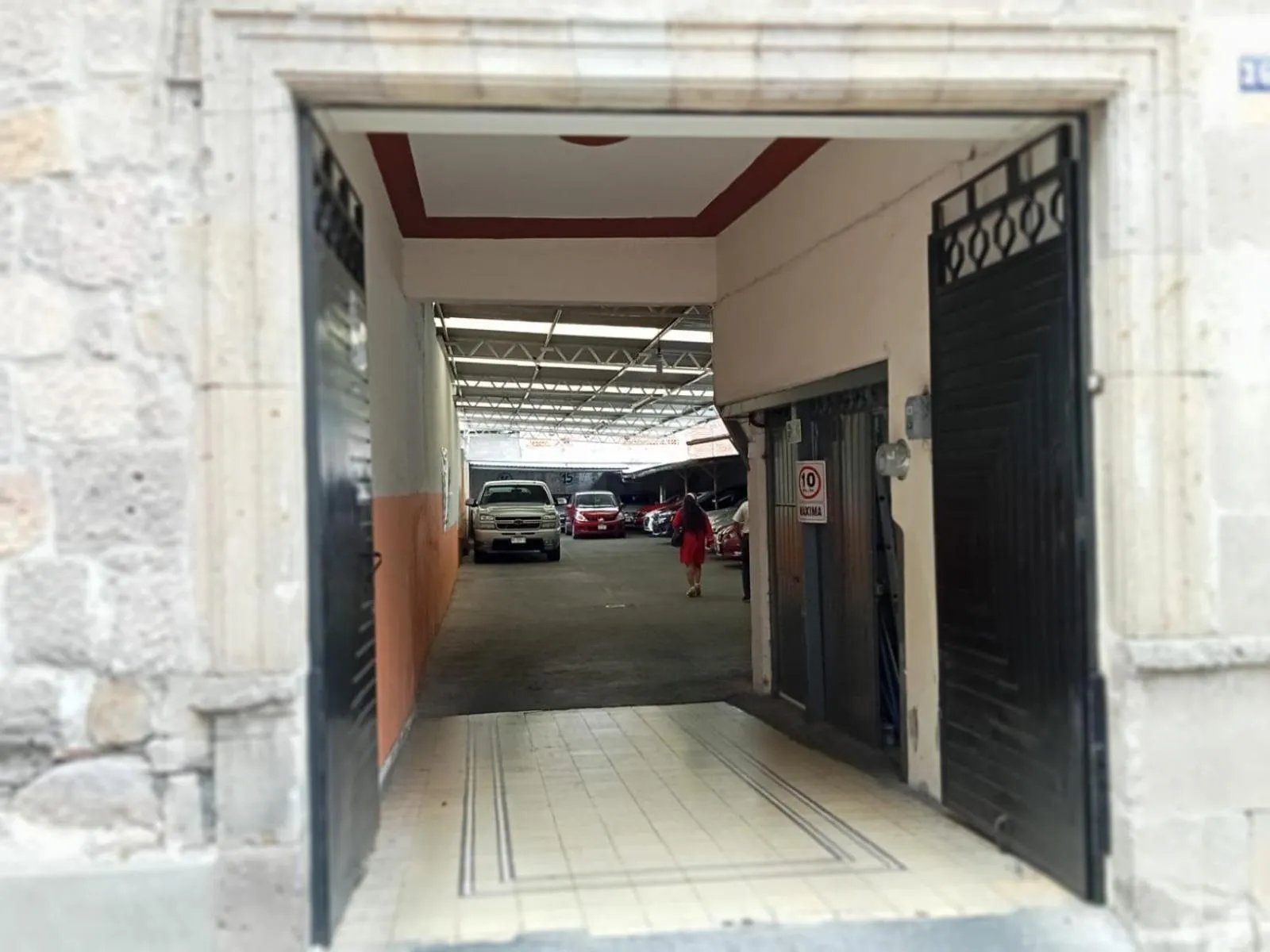Parking in Hotel el Carmen, Morelia