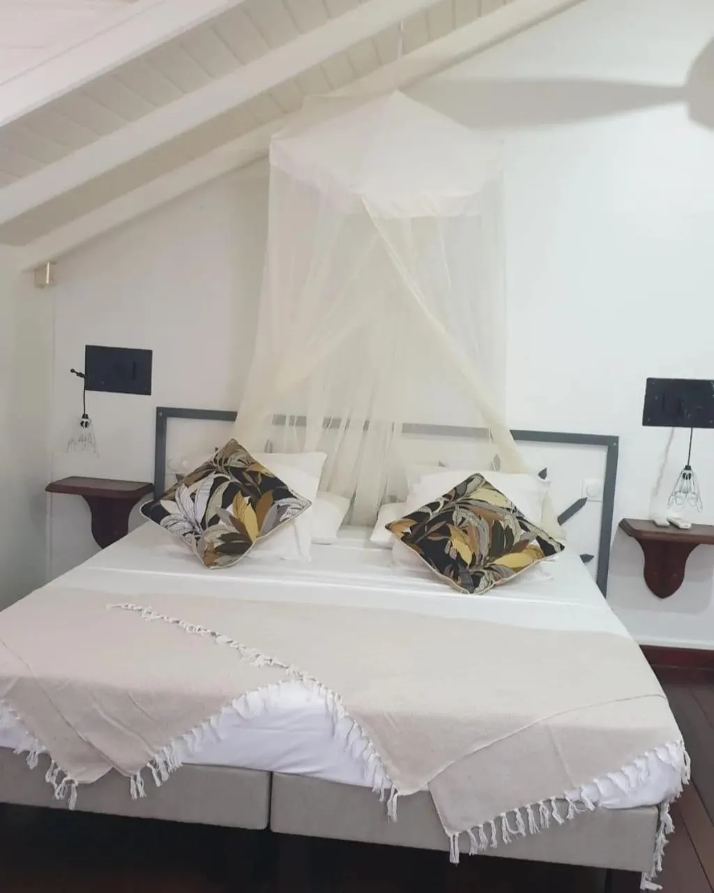 Photo of the whole room, Bed in Caraib'Bay Hotel