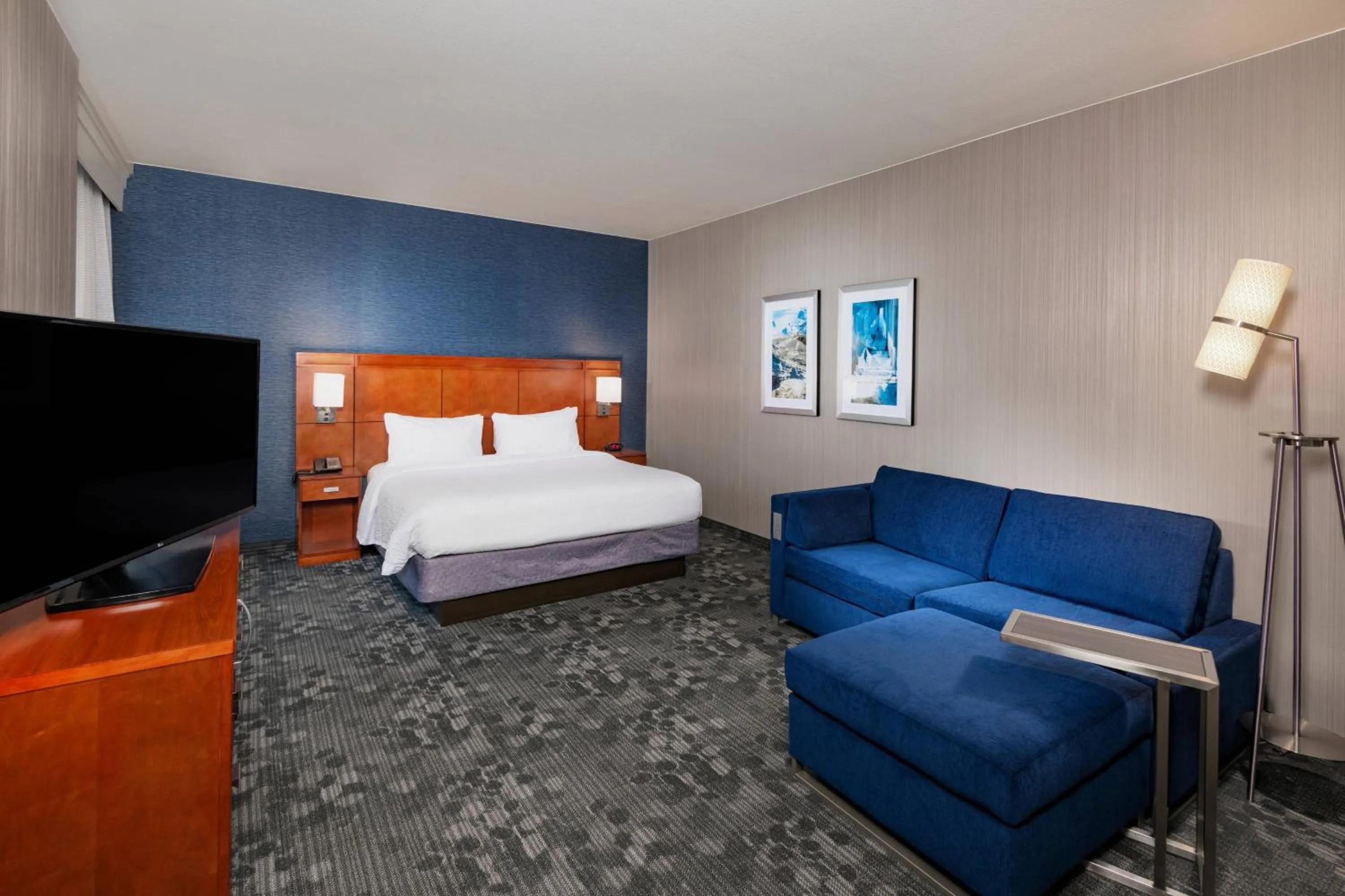 Bedroom, Bed in Courtyard by Marriott Santa Ana Orange County