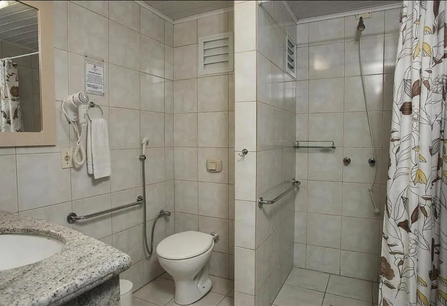 Bathroom in Vila Olaria Hotel