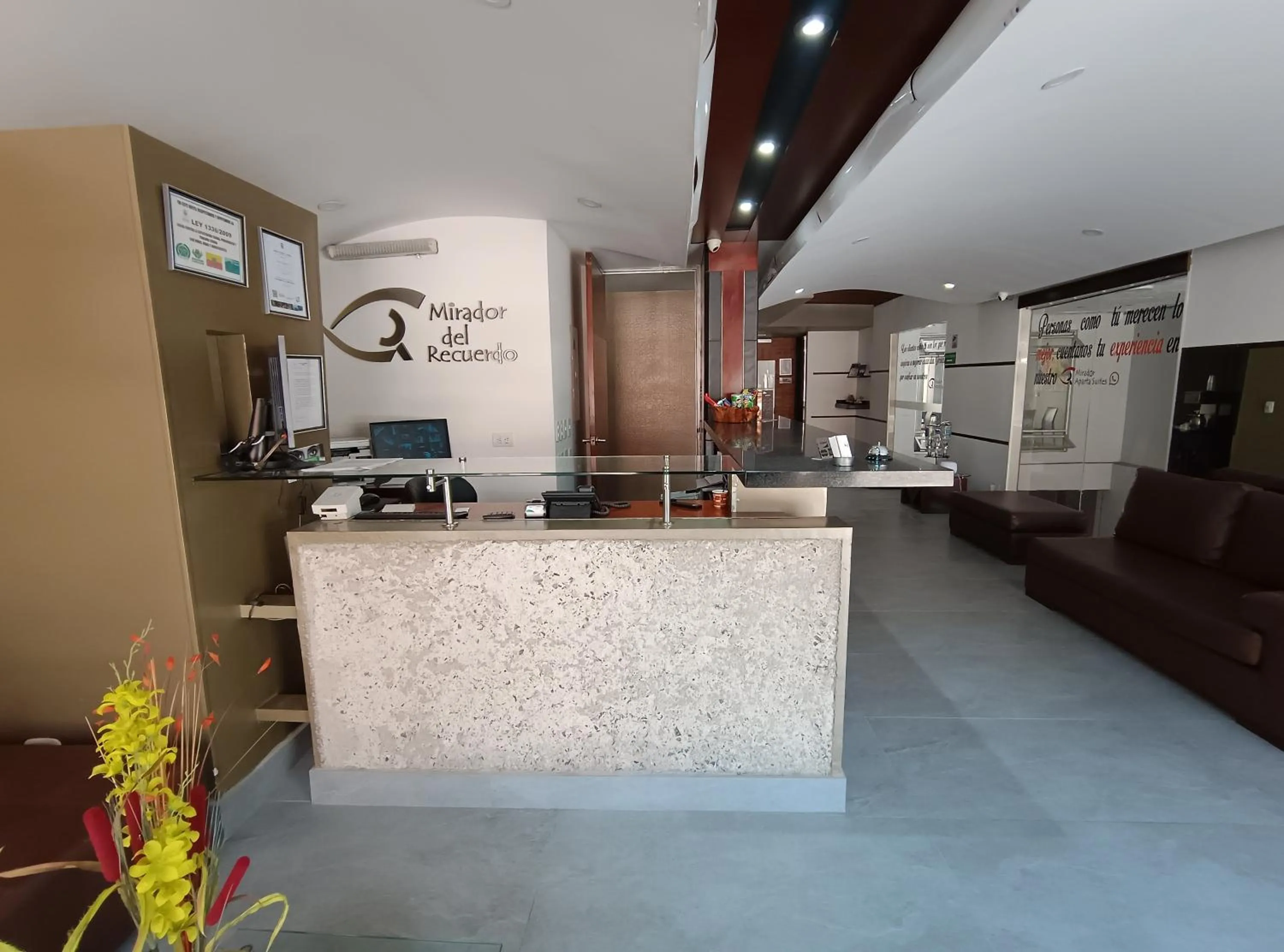 Lobby or reception in Aparta-Suites Mirador del Recuerdo