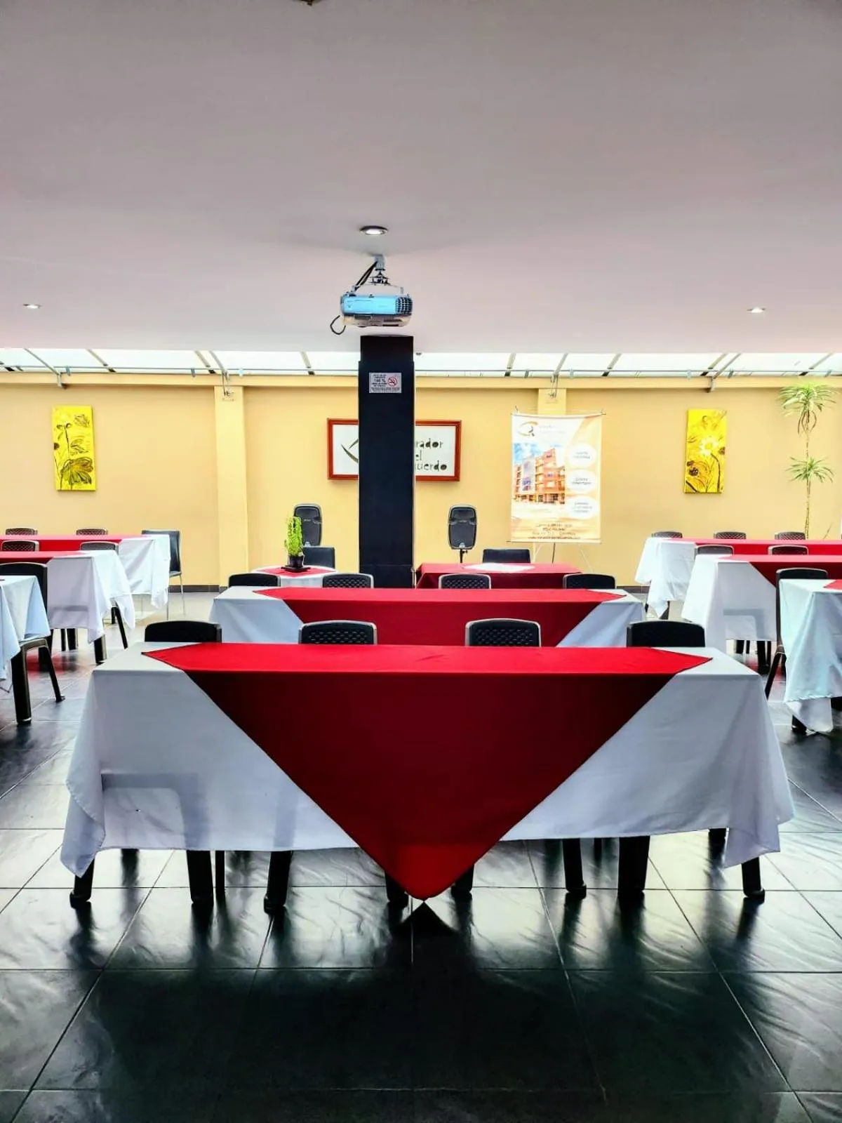 Meeting/conference room in Aparta-Suites Mirador del Recuerdo