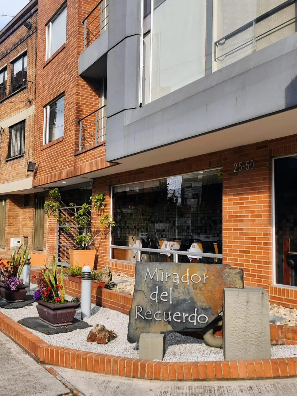 Property building in Aparta-Suites Mirador del Recuerdo