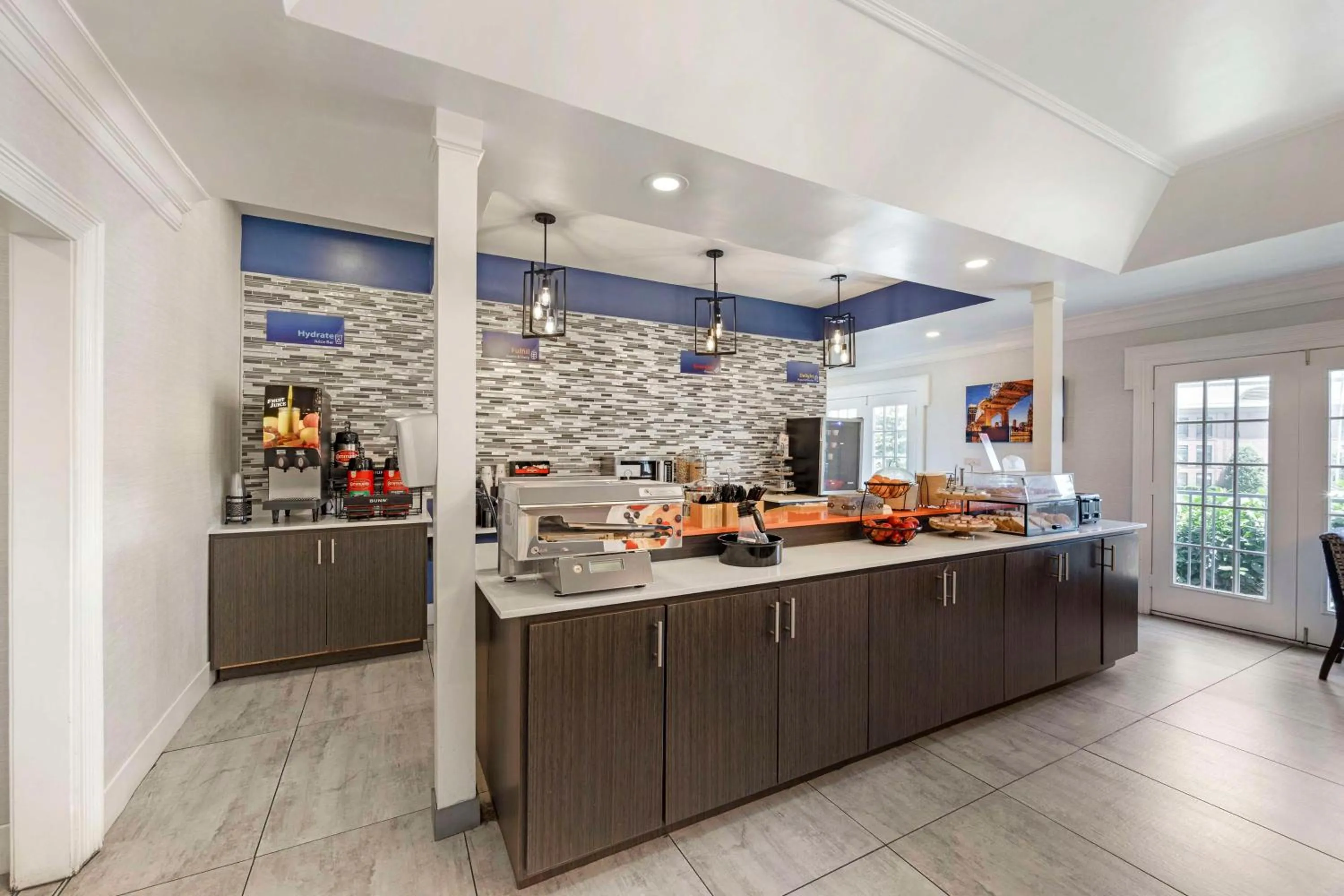 Breakfast in Best Western Brentwood