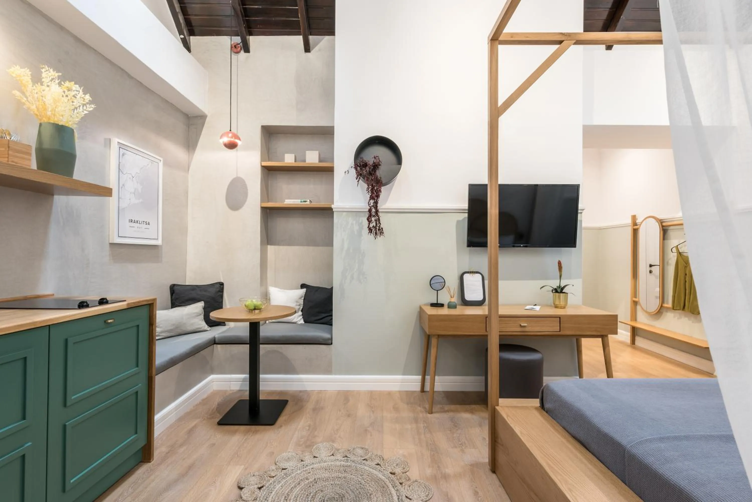 Bed in The Anthemion House