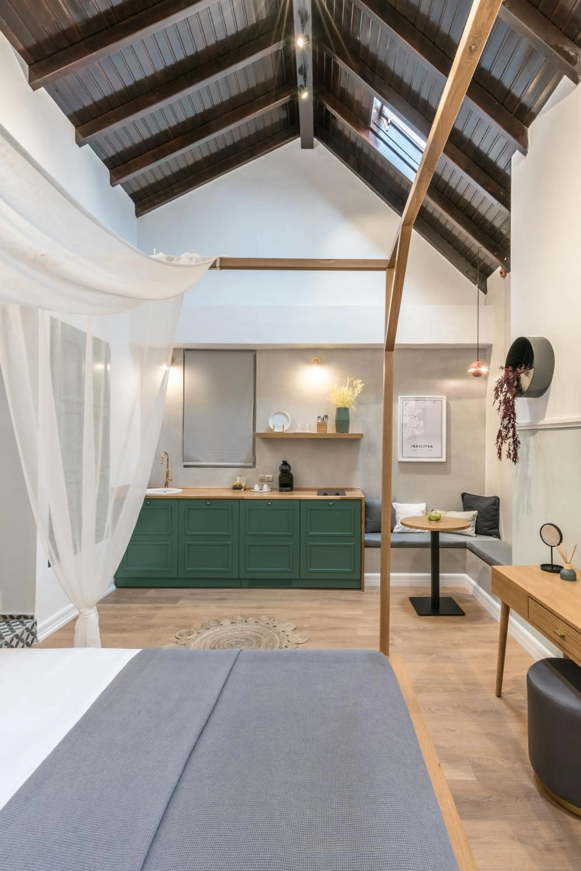 Bed in The Anthemion House