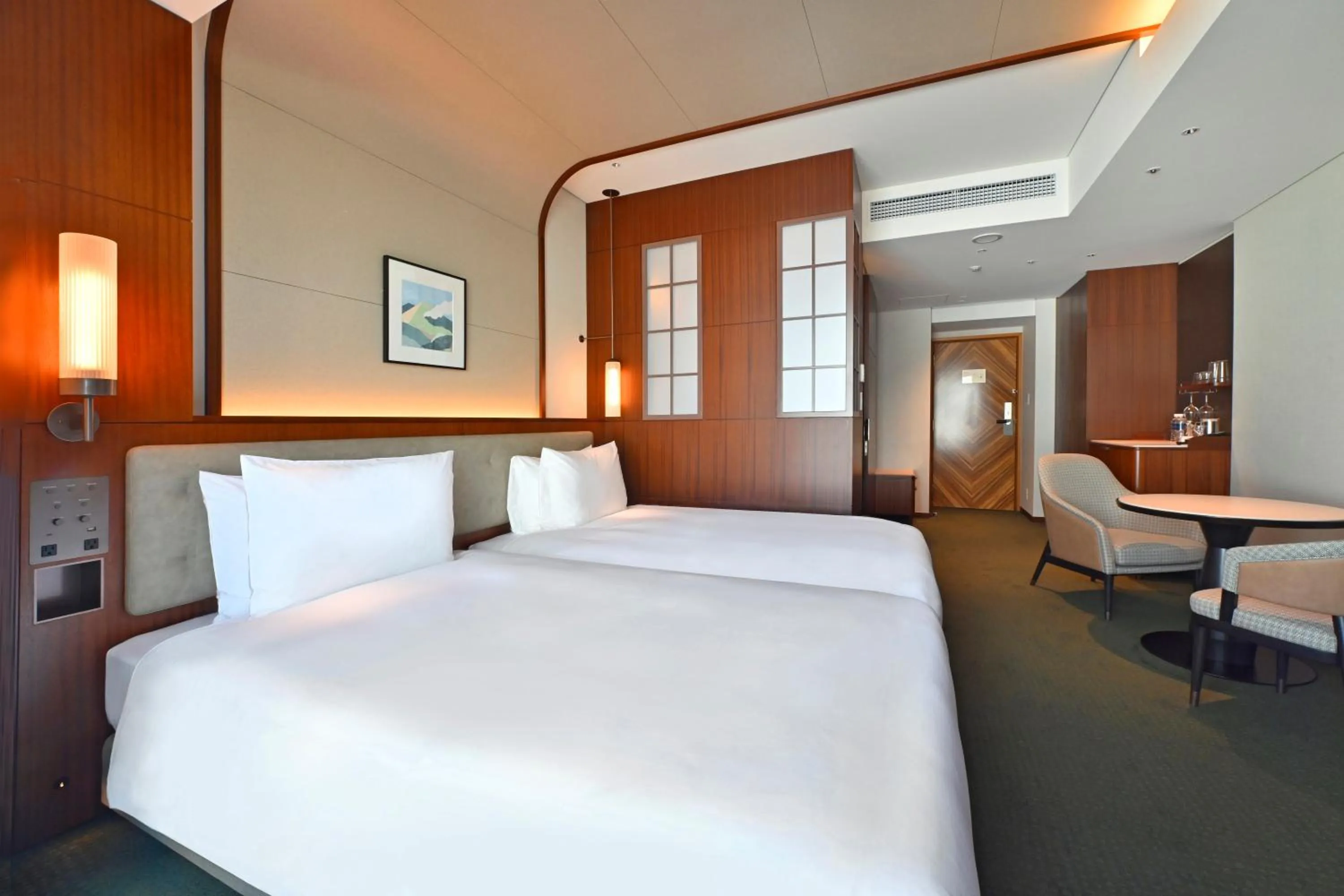 Photo of the whole room, Bed in Marunouchi Hotel