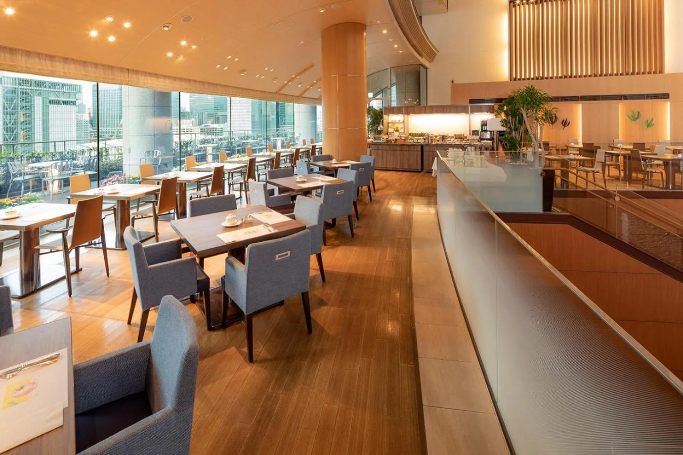 Restaurant/places to eat in Marunouchi Hotel