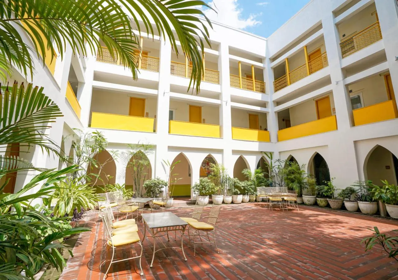 Garden in Bloom Boutique l Signature Towers