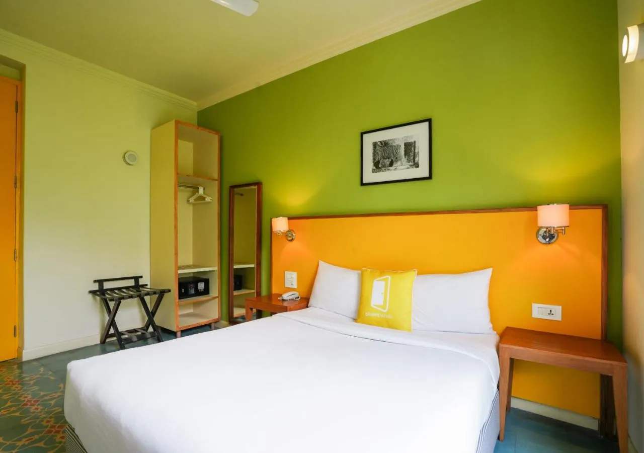 Bedroom, Bed in Bloom Boutique l Signature Towers