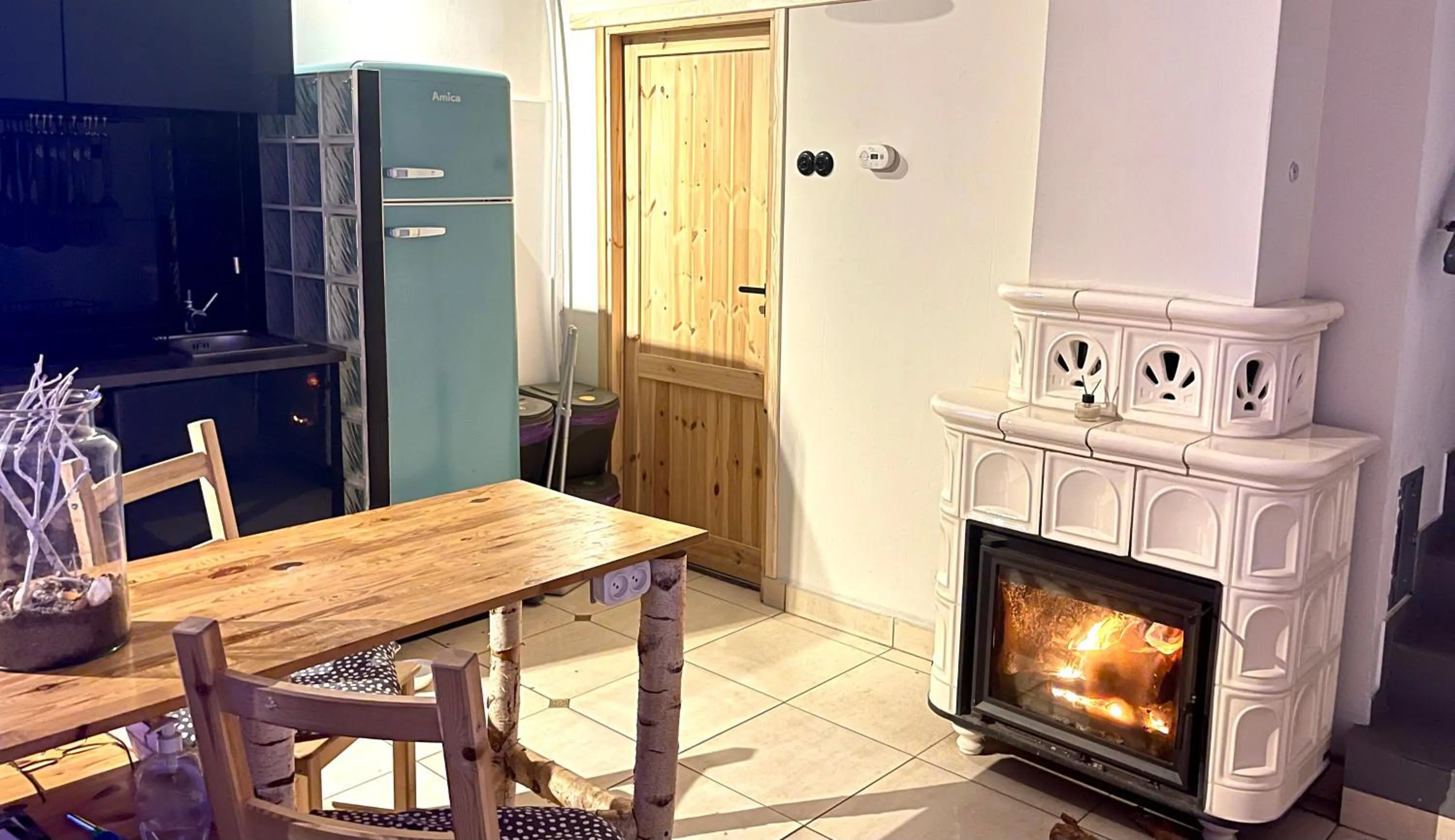 Kitchen or kitchenette in Hostel PrzyMorze