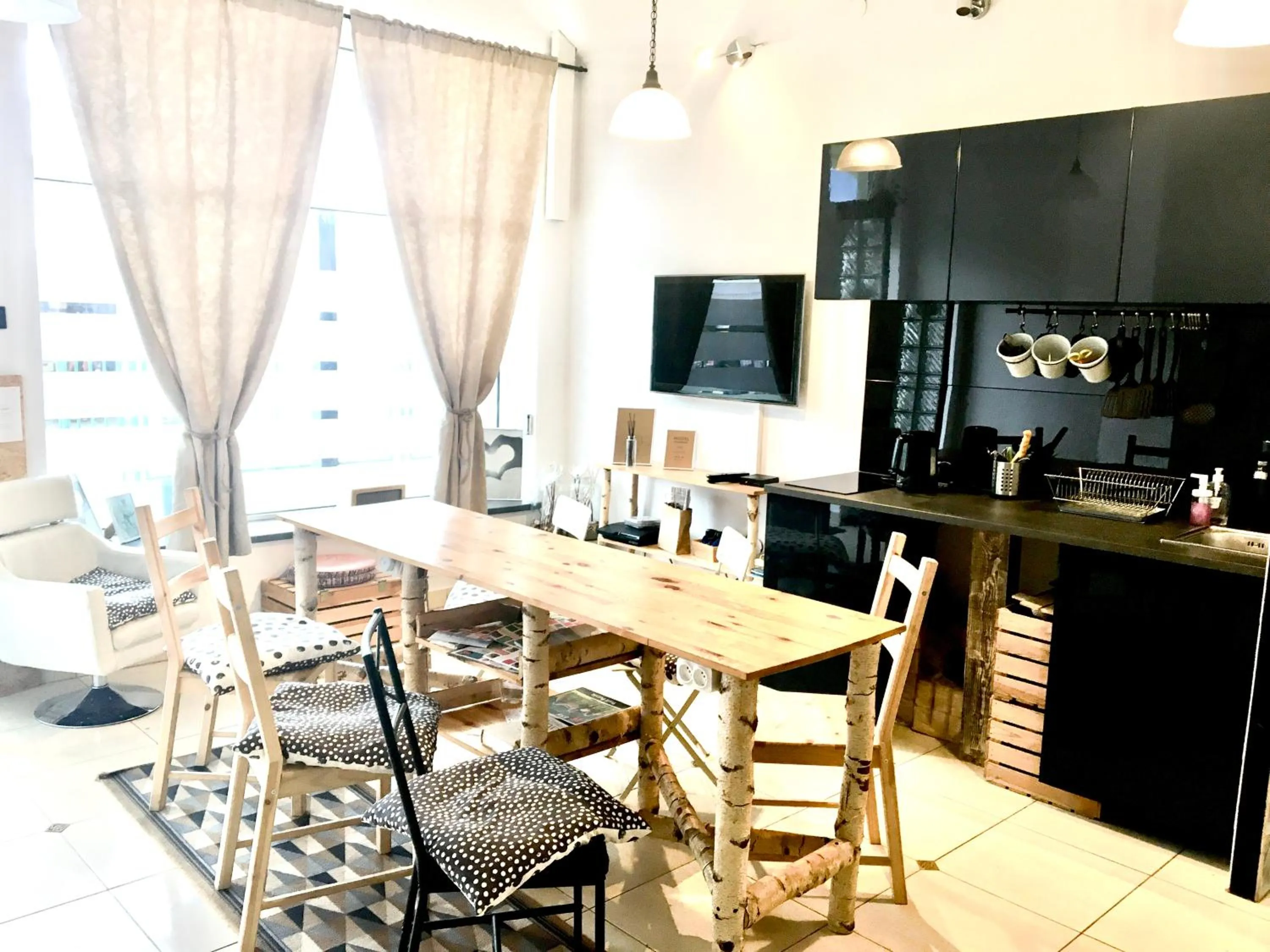 Communal lounge/ TV room in Hostel PrzyMorze