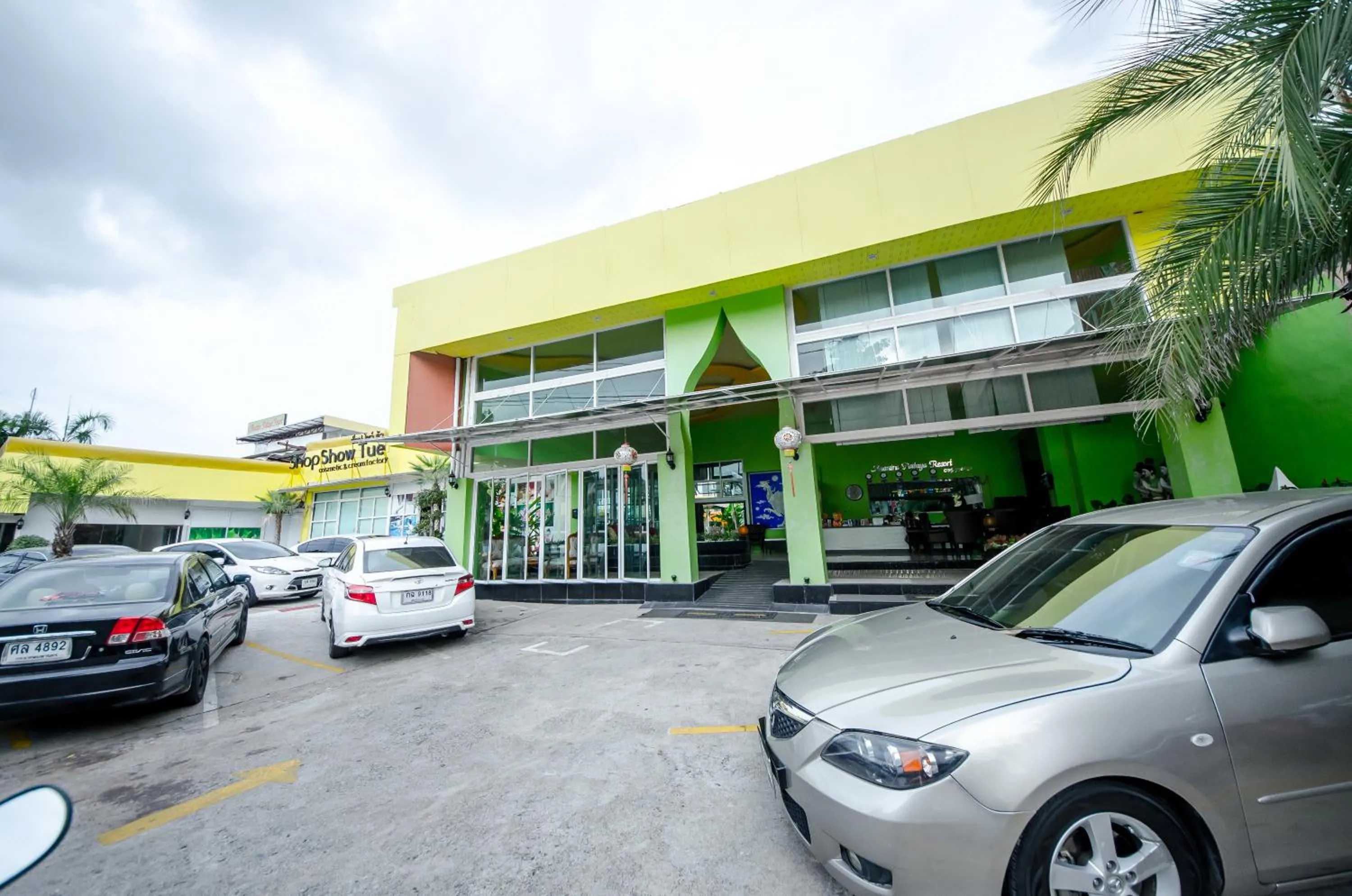 Parking in Anantra Pattaya Resort