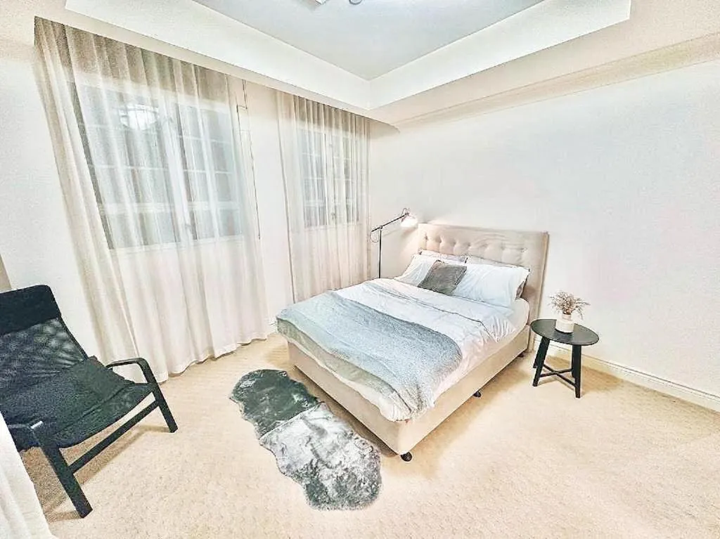 Bed in MacArthur Chambers