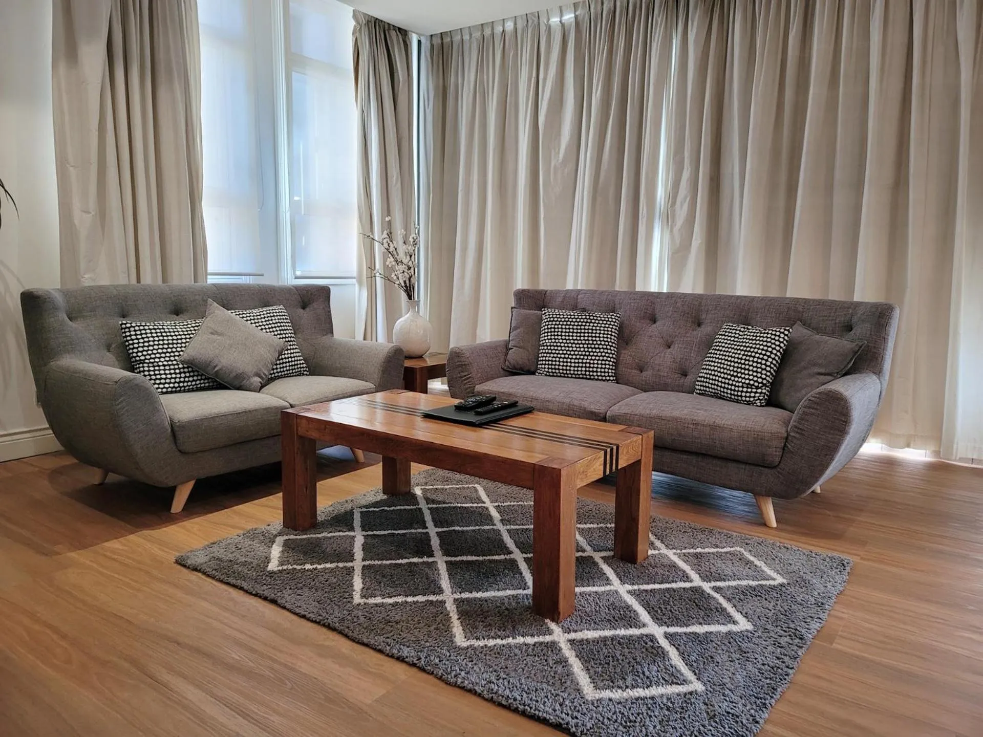 Living room in MacArthur Chambers