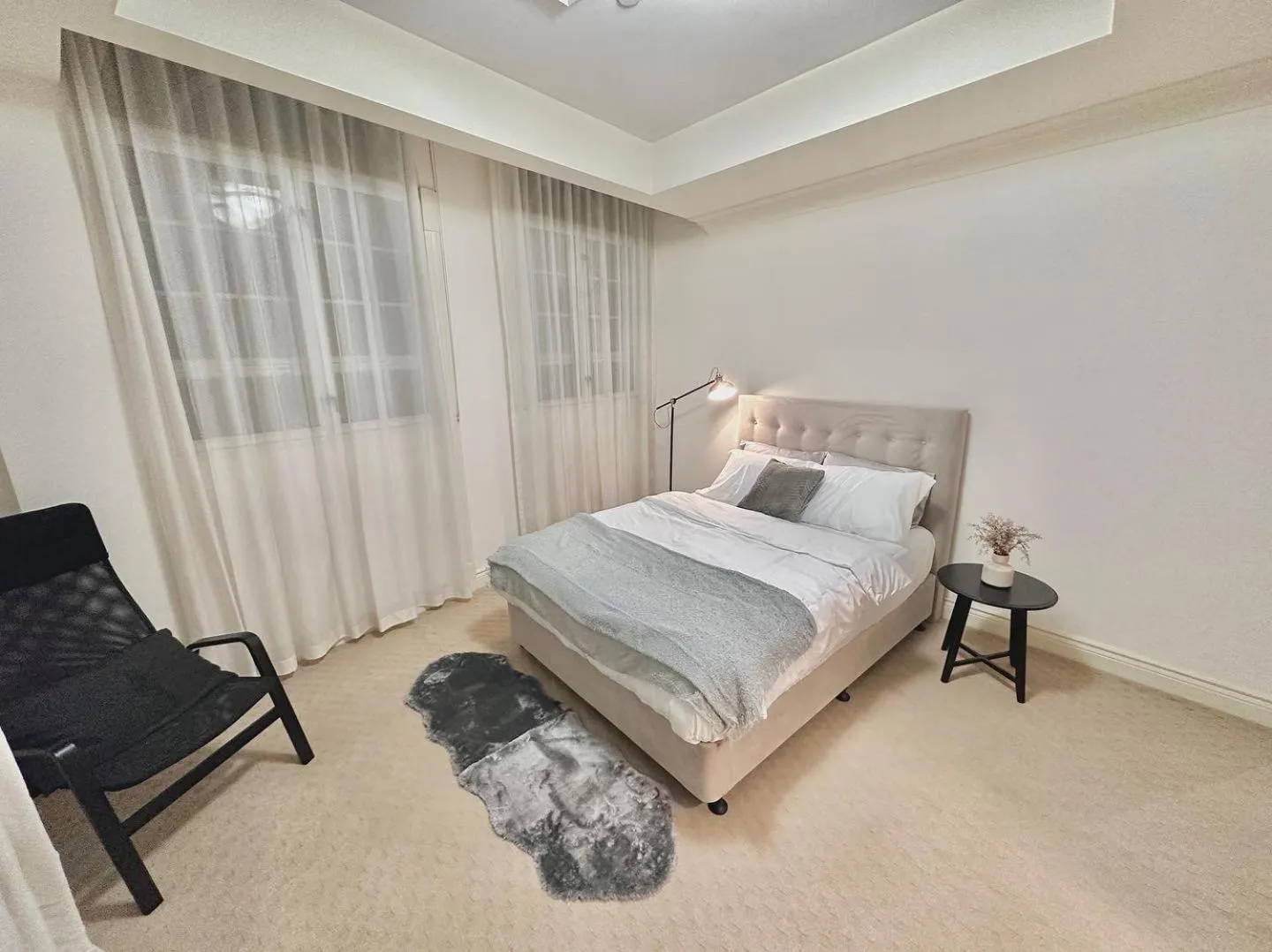 Bed in MacArthur Chambers