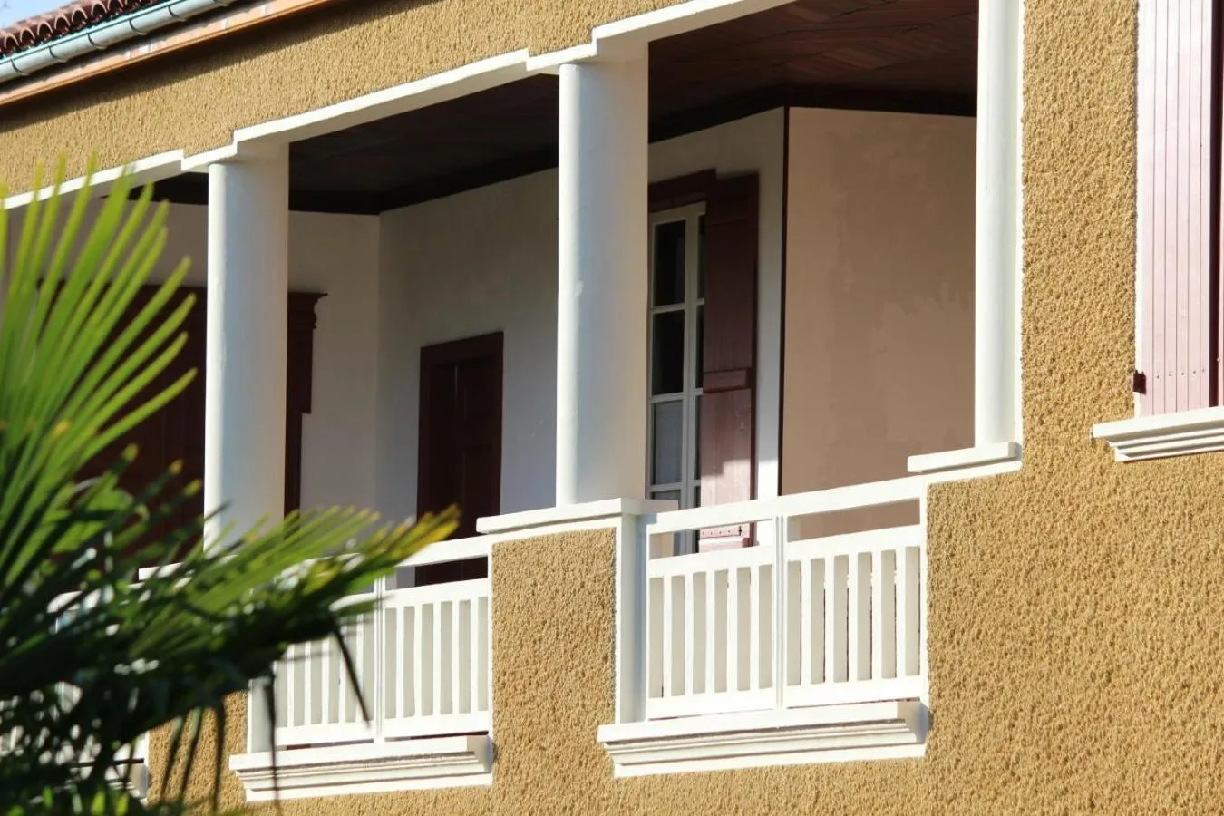 Facade/entrance in Maison Poche