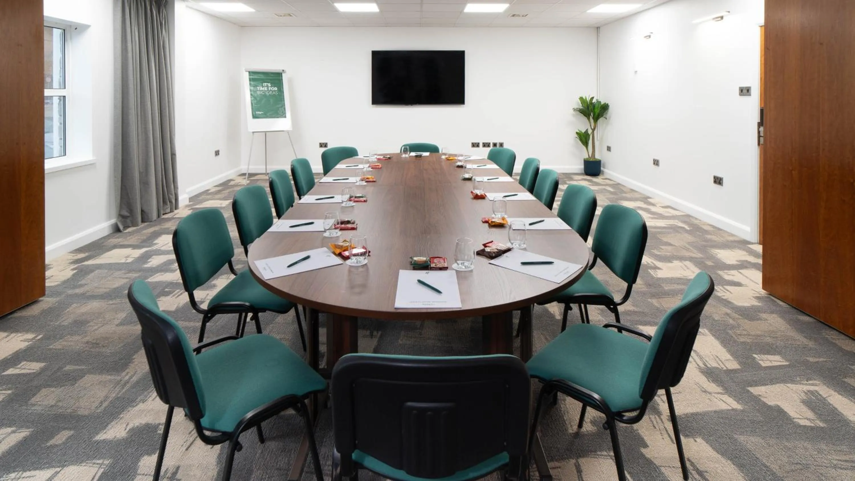 Meeting/conference room in Holiday Inn Bristol Airport by IHG