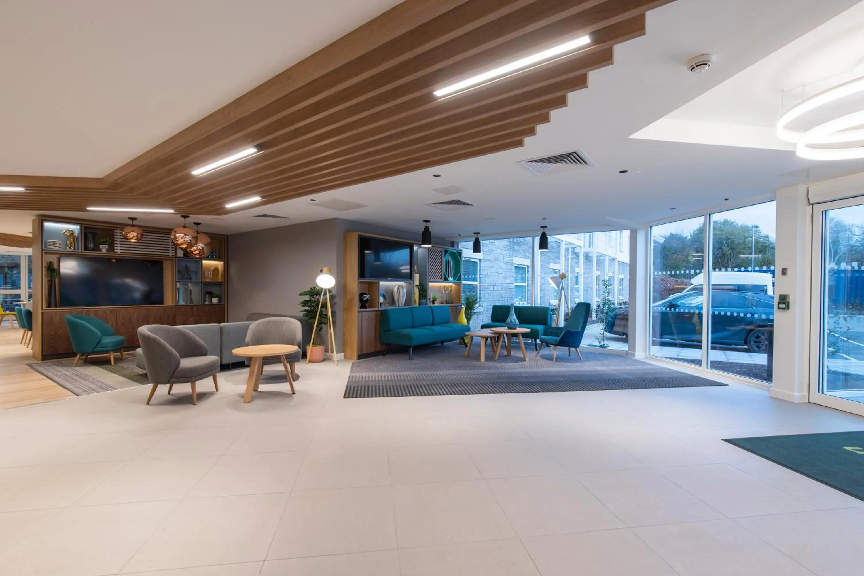 Lobby or reception in Holiday Inn Bristol Airport by IHG