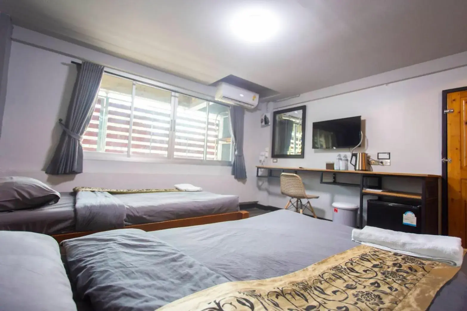 Standard Double or Twin Room in Pimpimarn Hotel Standard Double or Twin Room in Pimpimarn Hotel