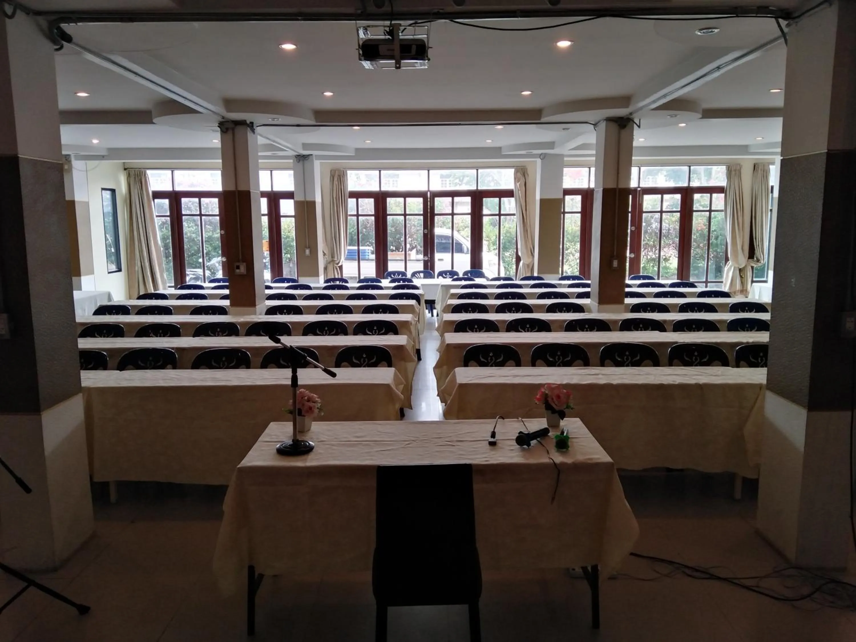 Meeting/conference room in Pimpimarn Hotel