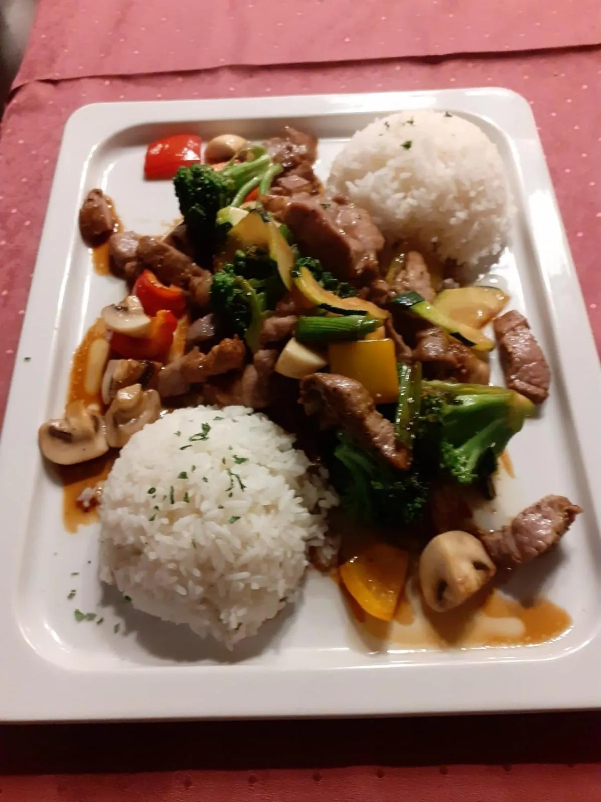 Restaurant/places to eat in Hotel Lindwurm