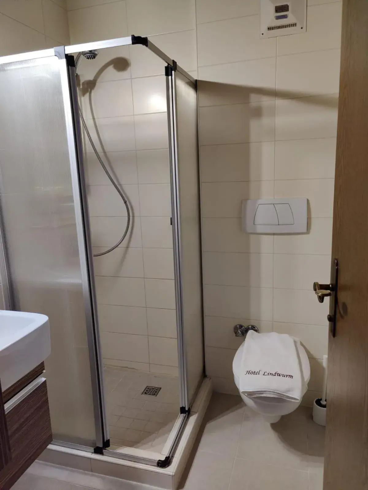 Double Room with Balcony in Hotel Lindwurm Double Room with Balcony in Hotel Lindwurm