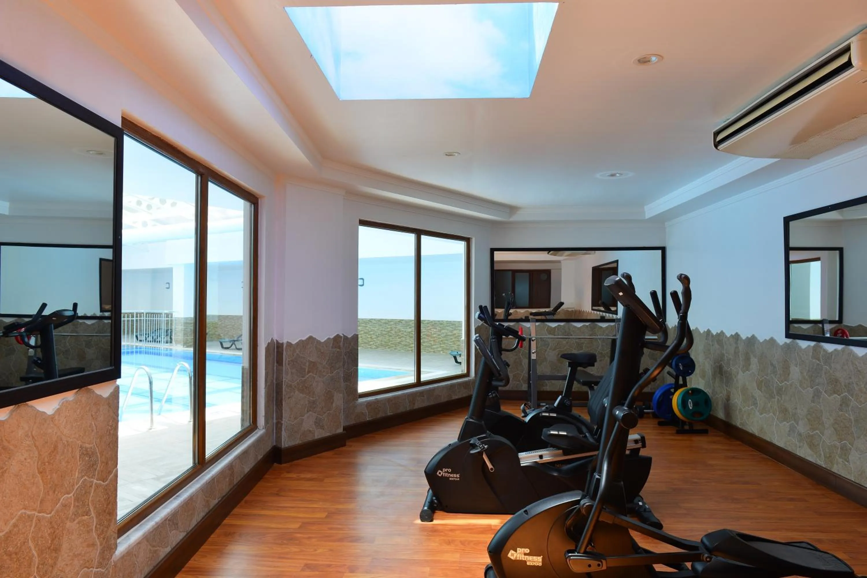 Diving in Linda Resort Hotel