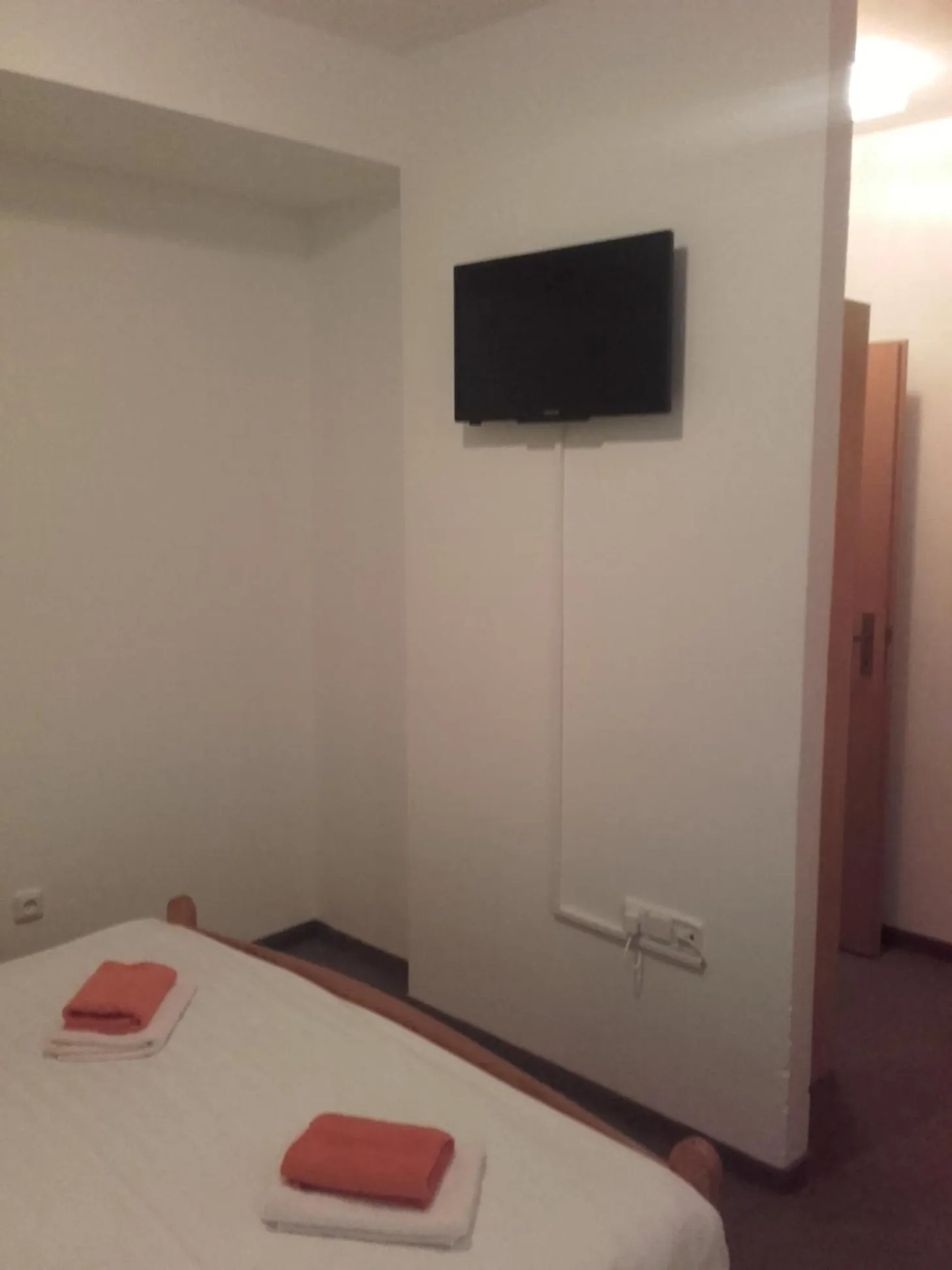 TV and multimedia, Bed in Hotel Anna