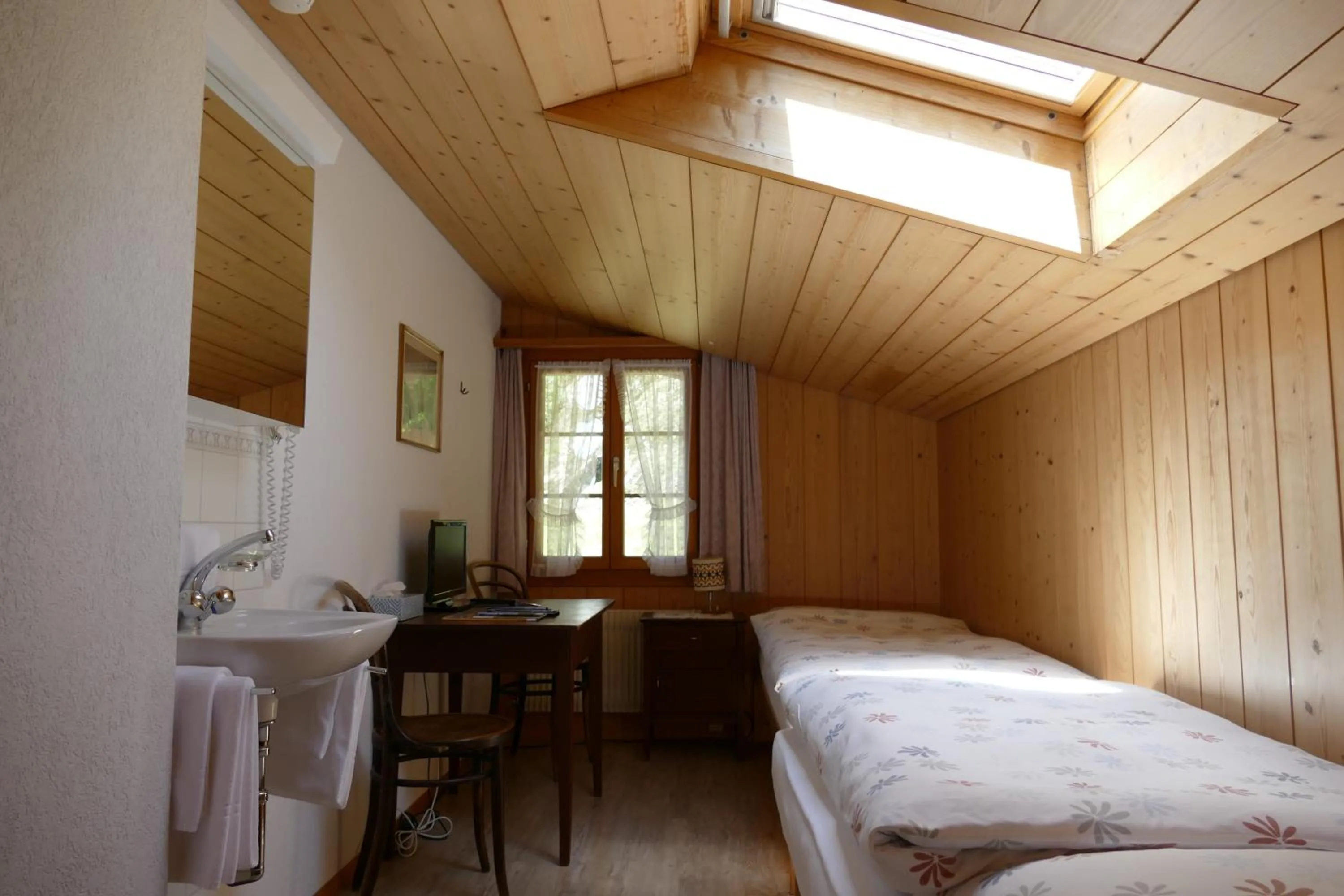 Photo of the whole room, Bed in Landgasthof Tännler