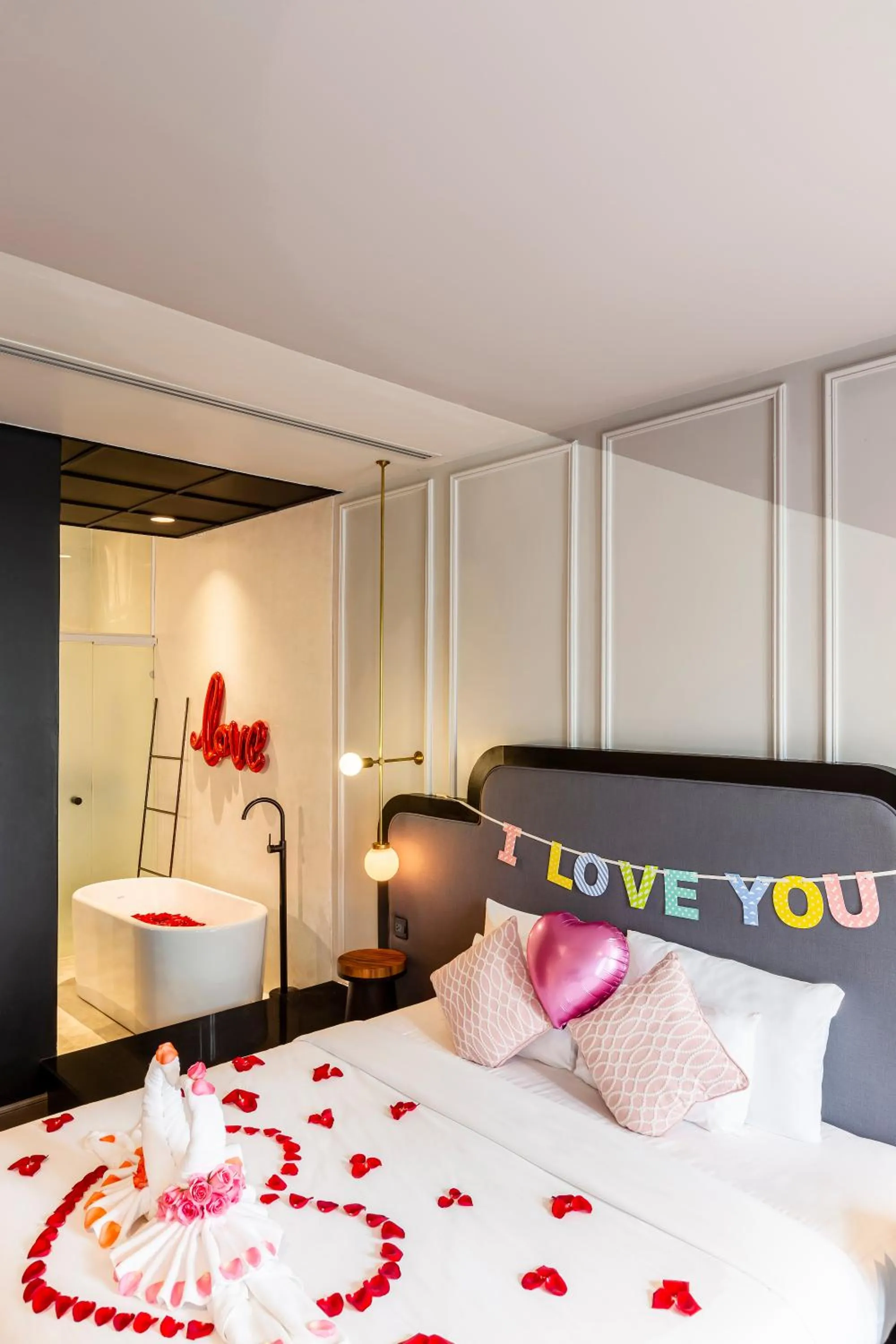 Bed in MiLa Thapae@Chiang Mai Old City