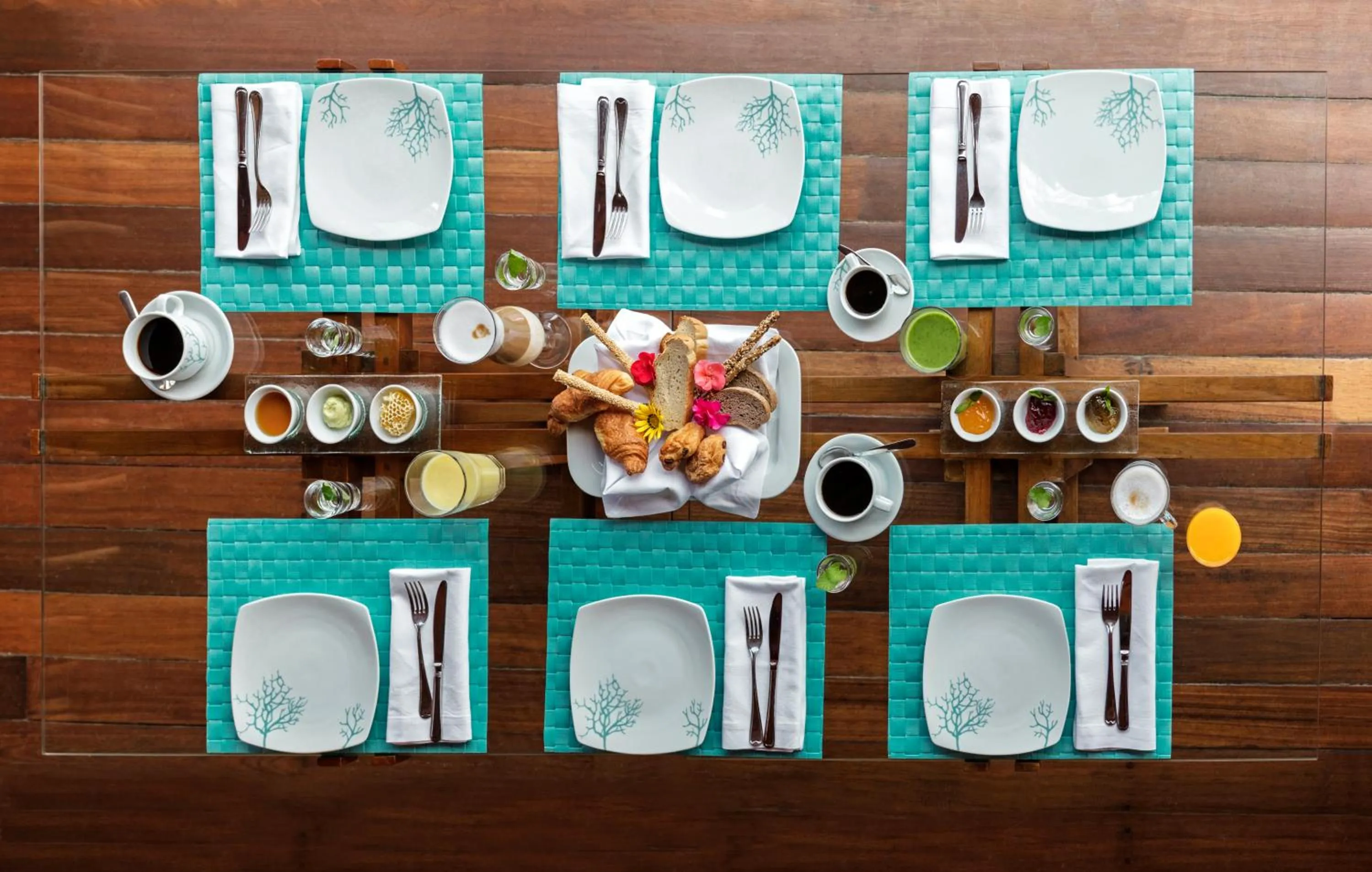 Food and drinks in Mitsis Selection Laguna