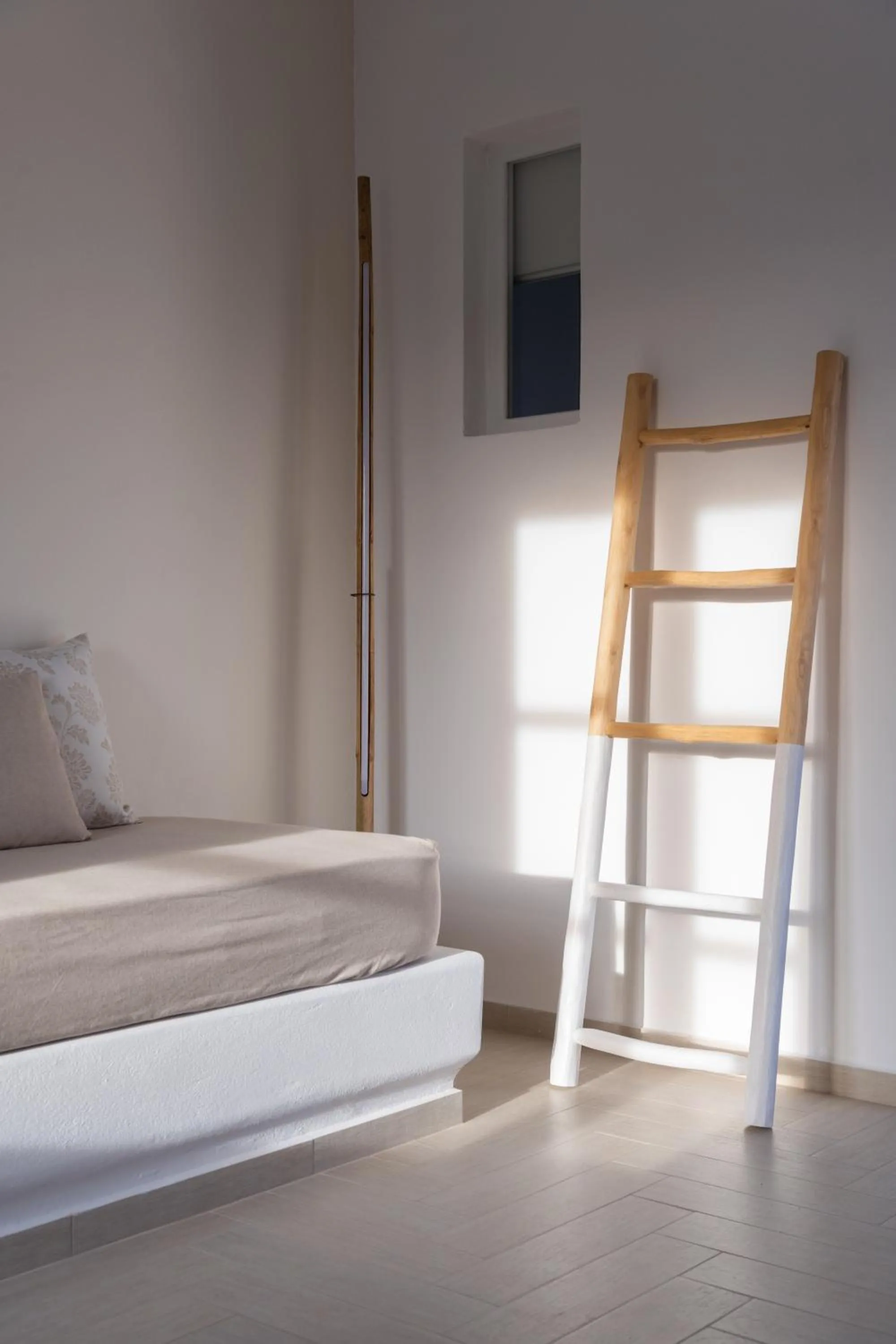 Decorative detail, Bed in Aella Residence