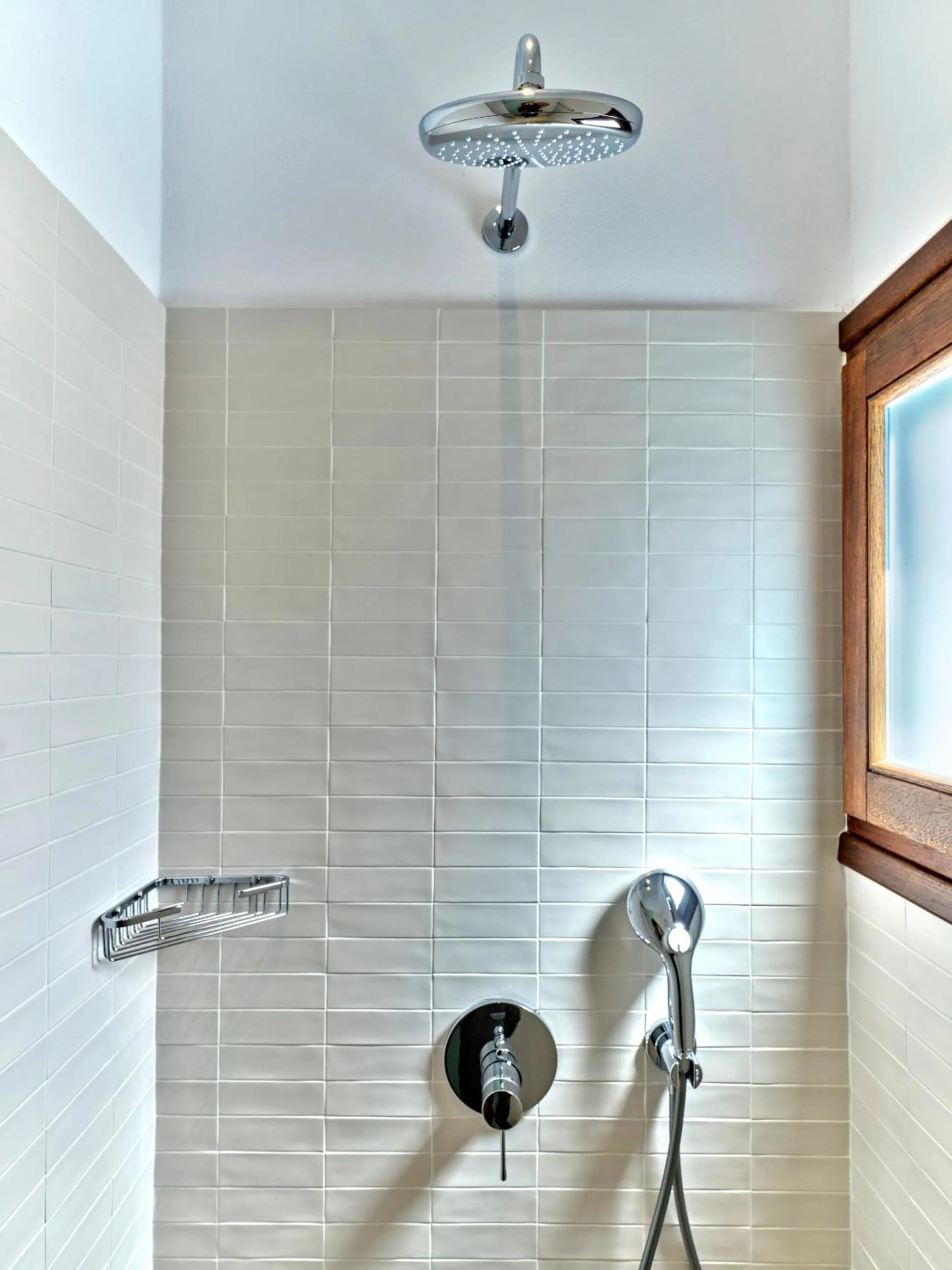 Shower in Aella Residence