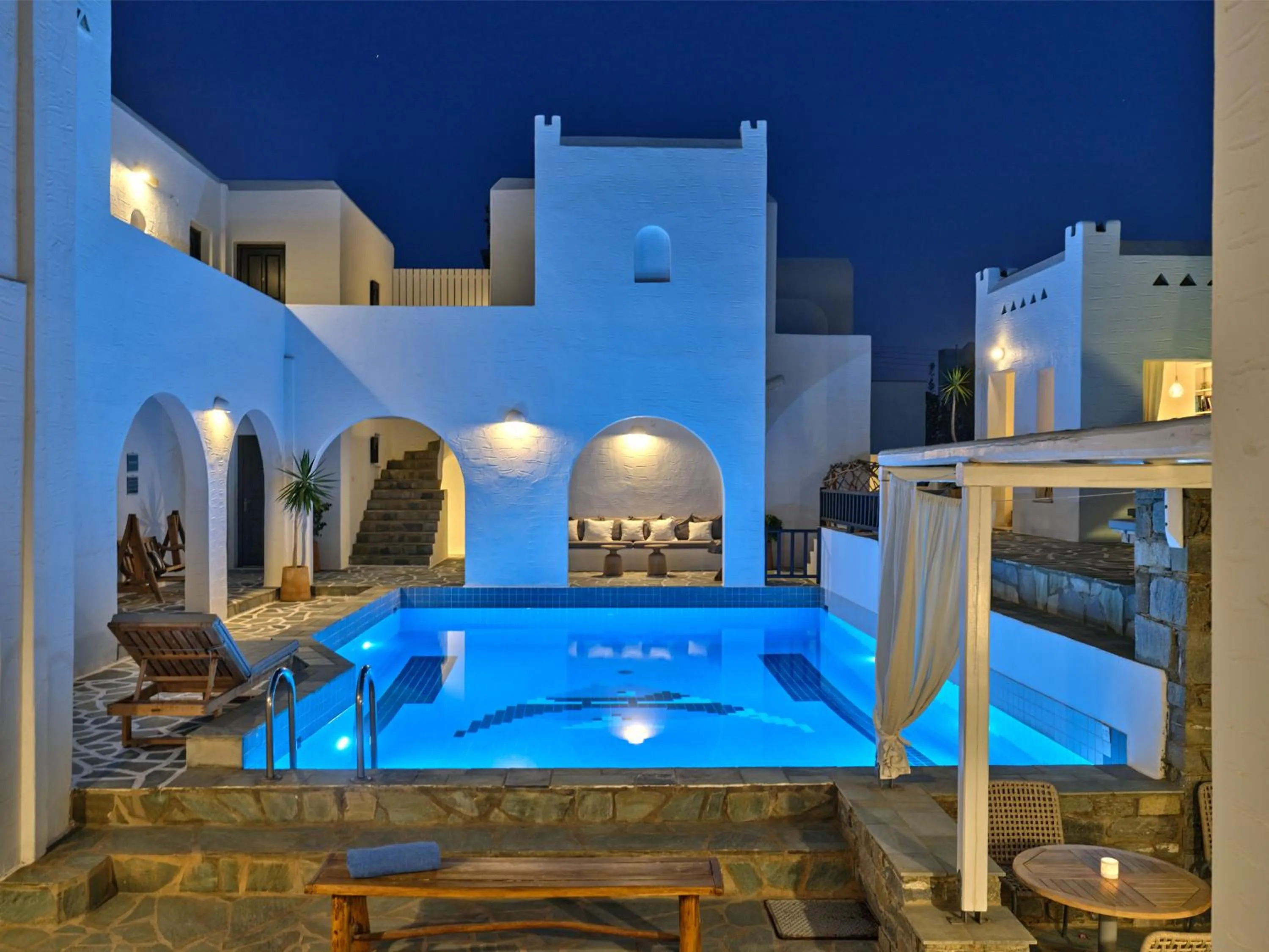 Property building in Aella Residence