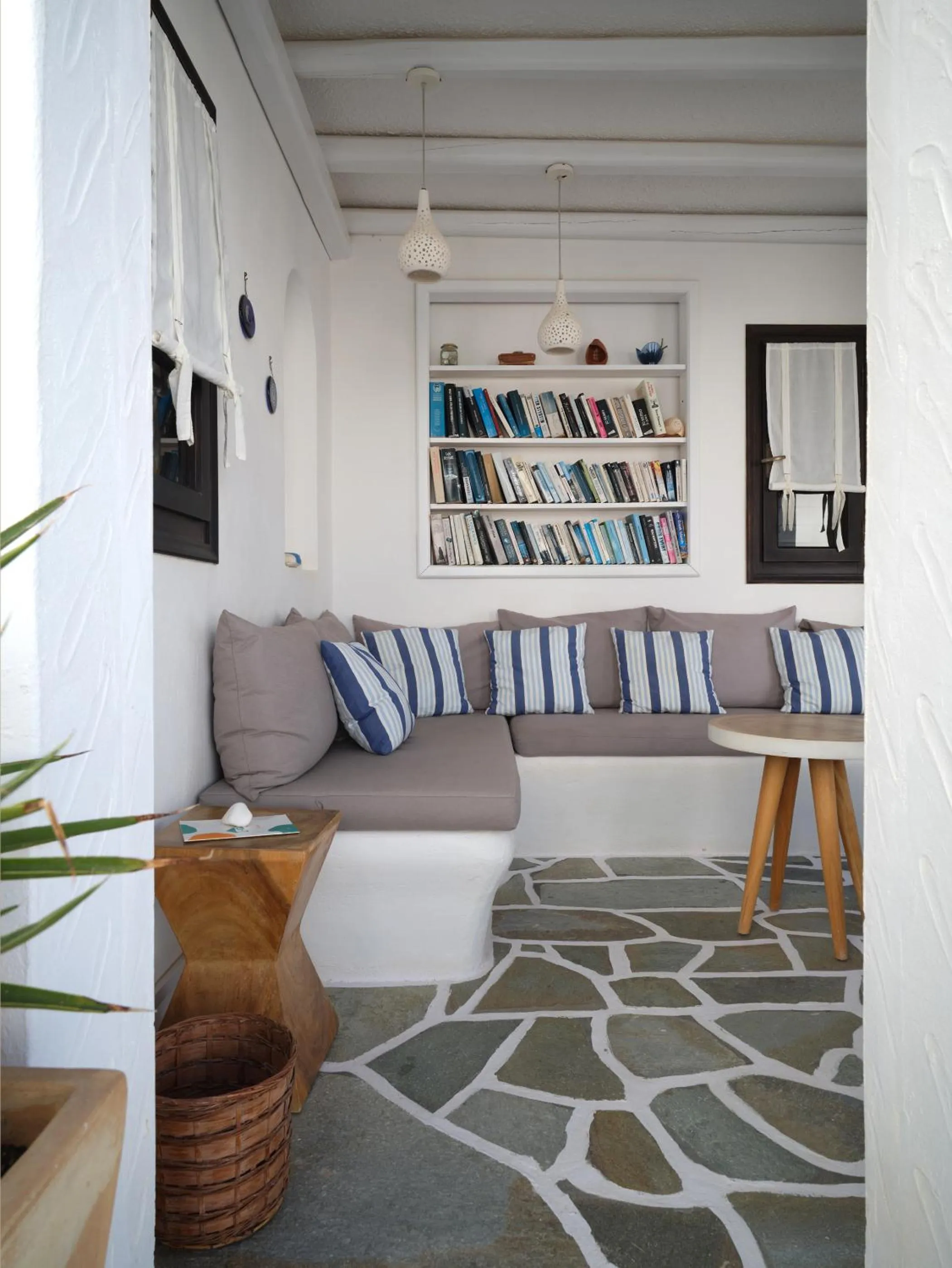 Property building in Aella Residence