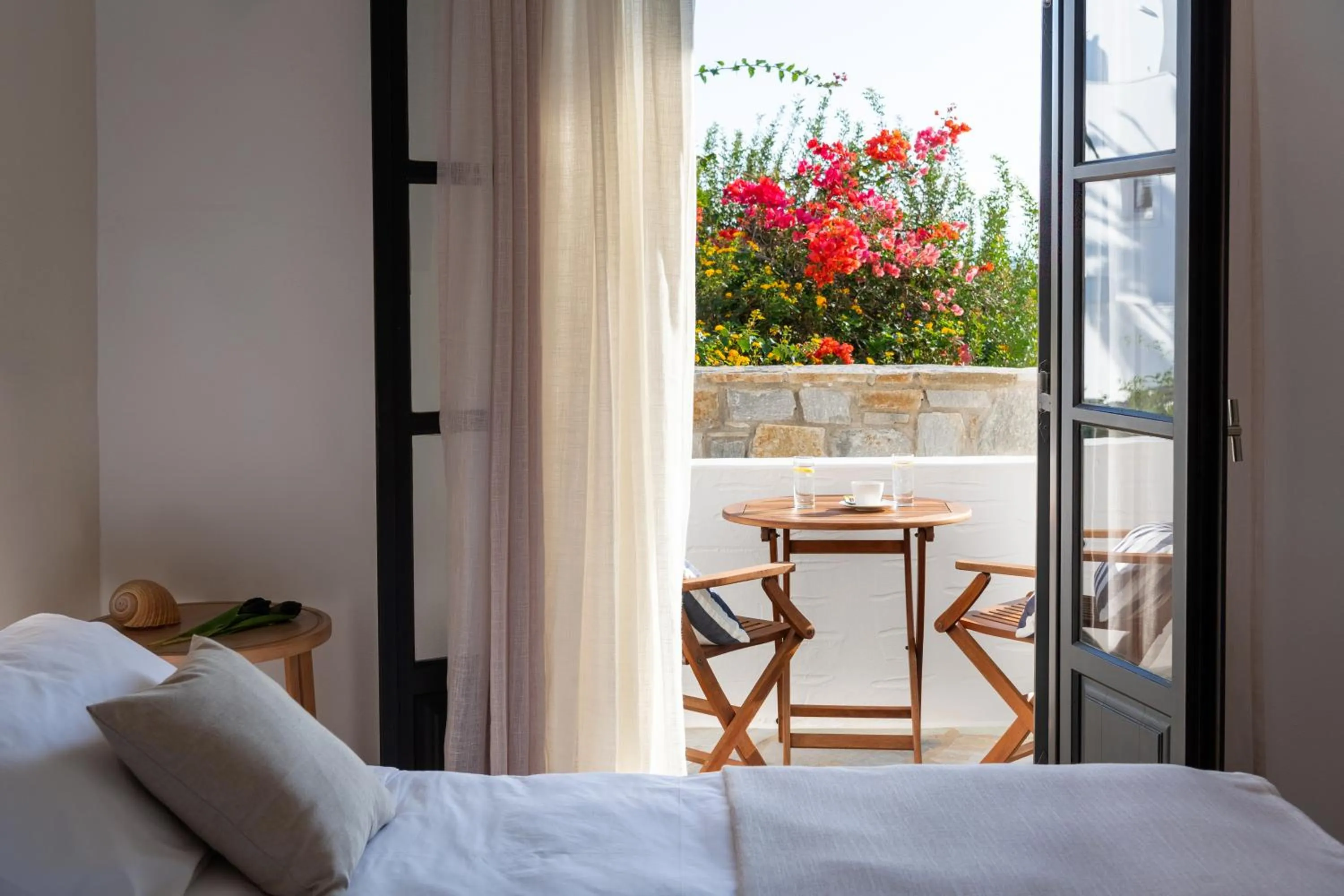 Balcony/Terrace, Bed in Aella Residence