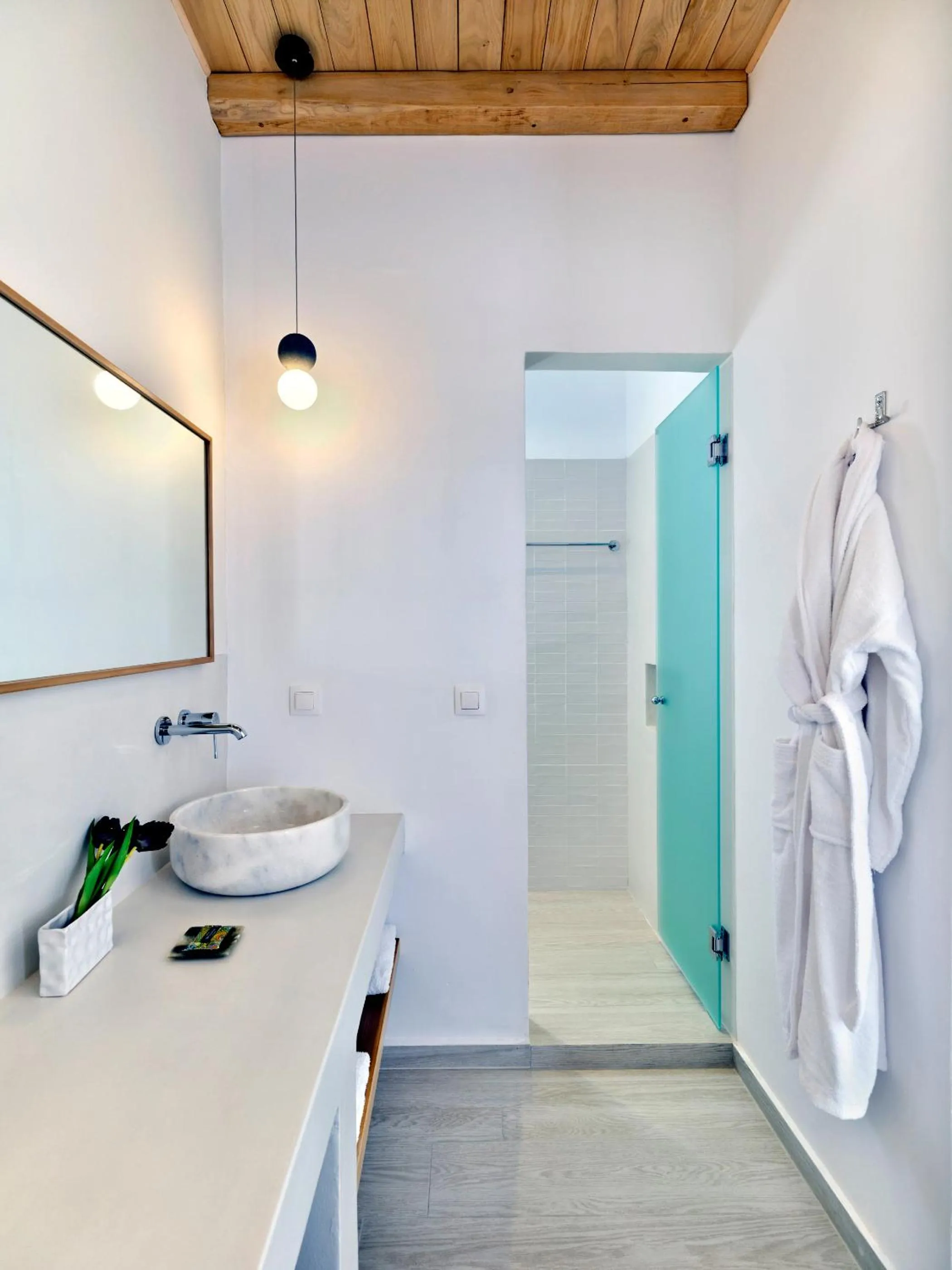 Photo of the whole room in Aella Residence