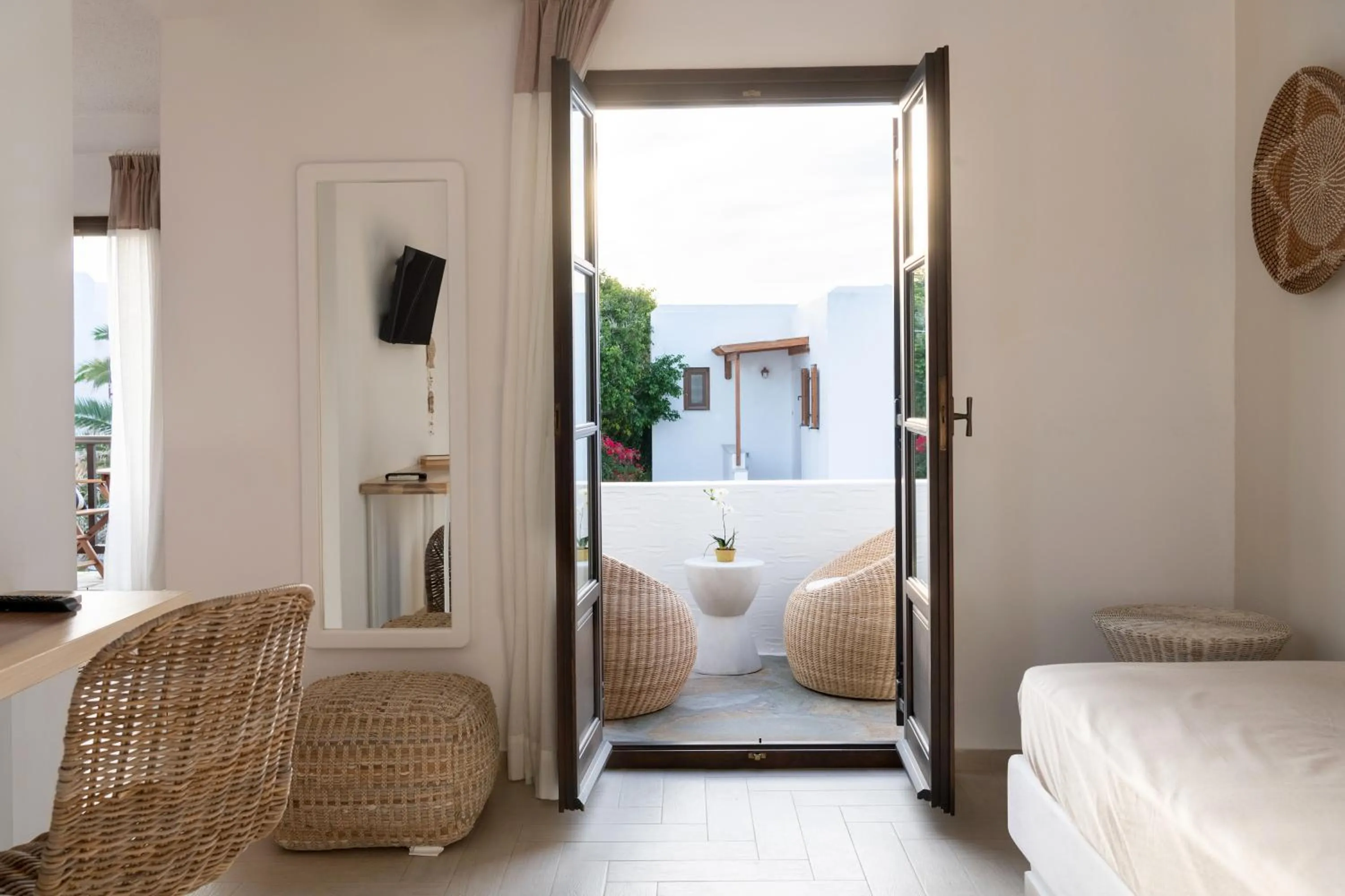 Photo of the whole room, Bed in Aella Residence