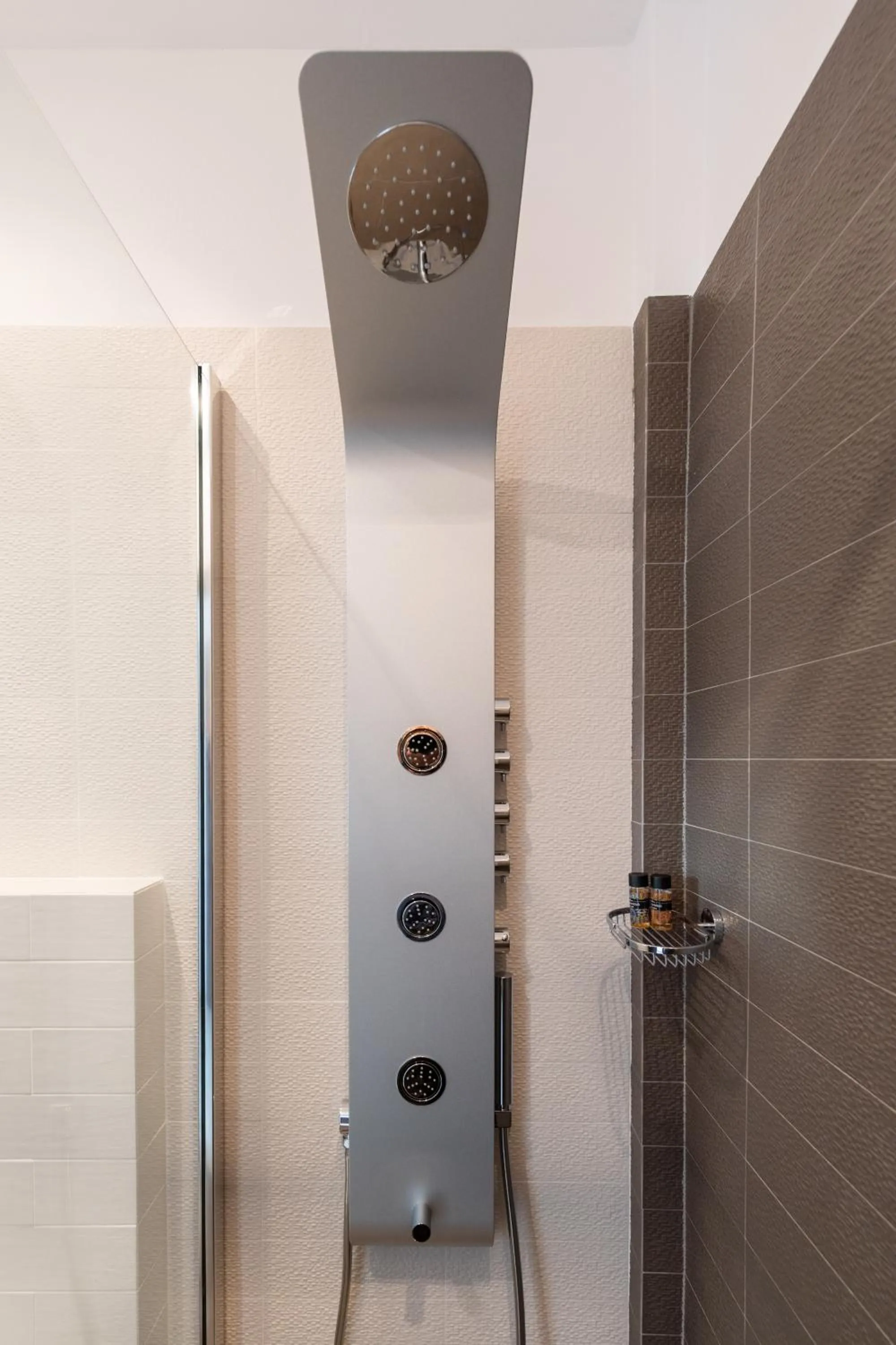 Shower in Aella Residence