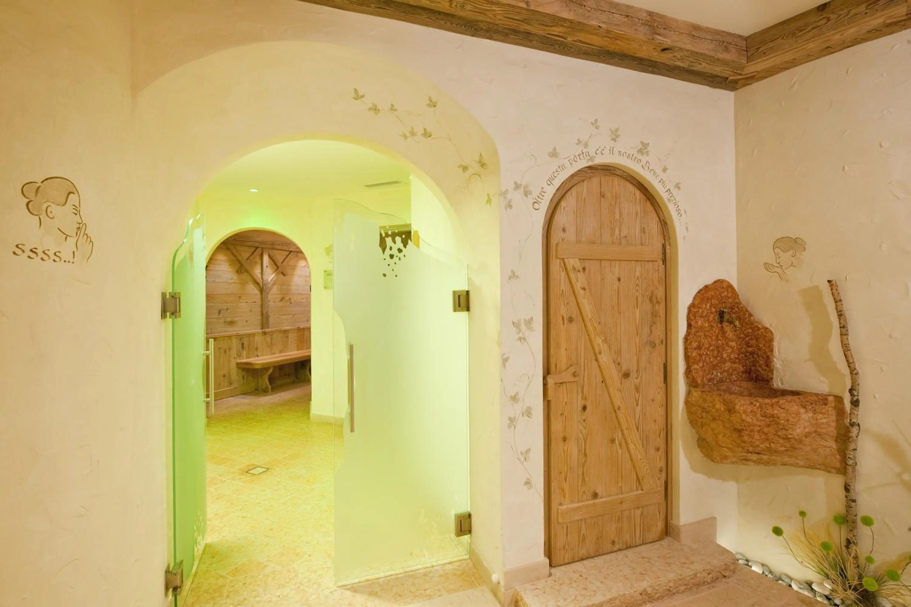 Spa and wellness centre/facilities in Hotel Des Alpes