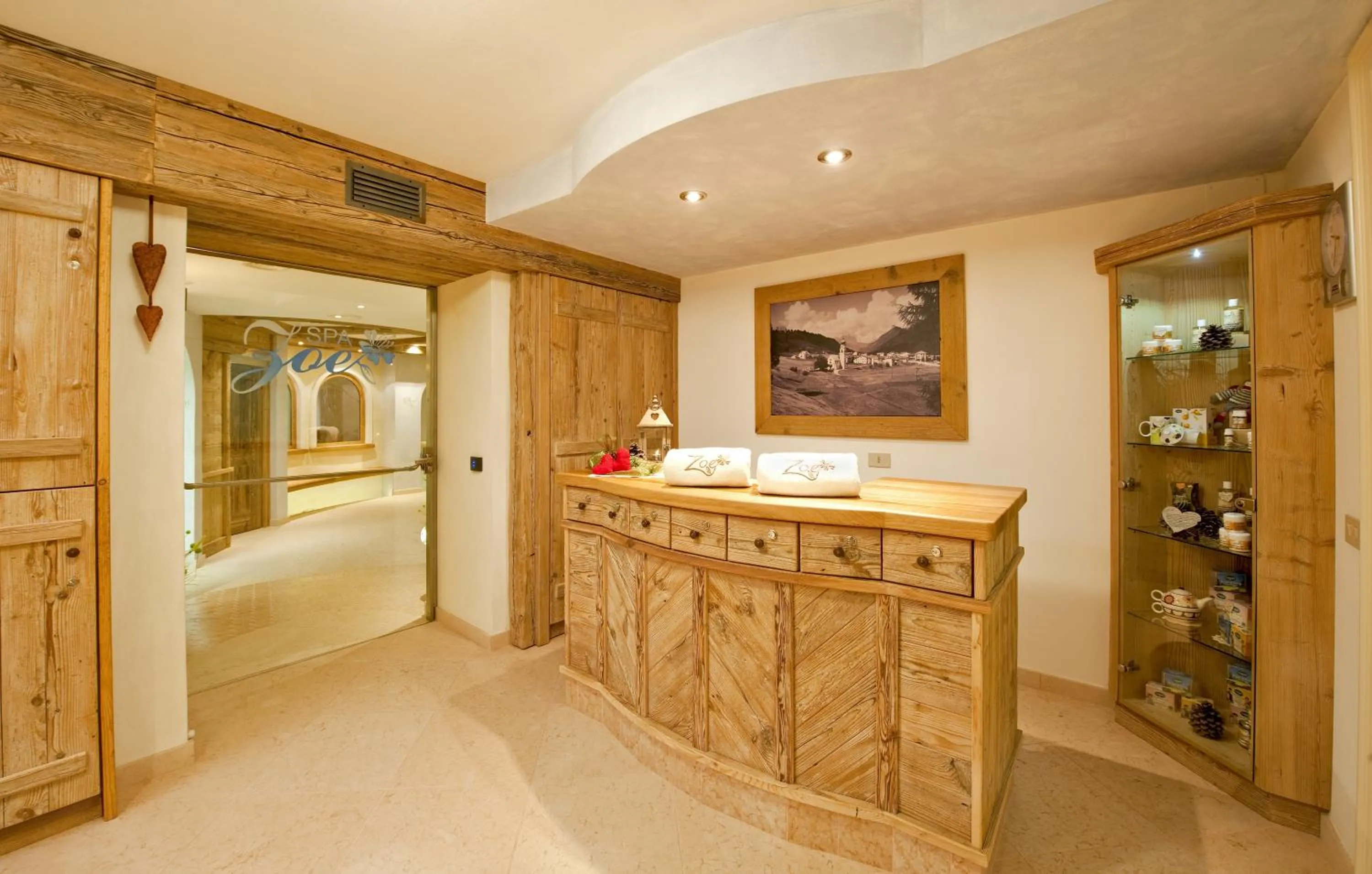 Lobby or reception in Hotel Des Alpes