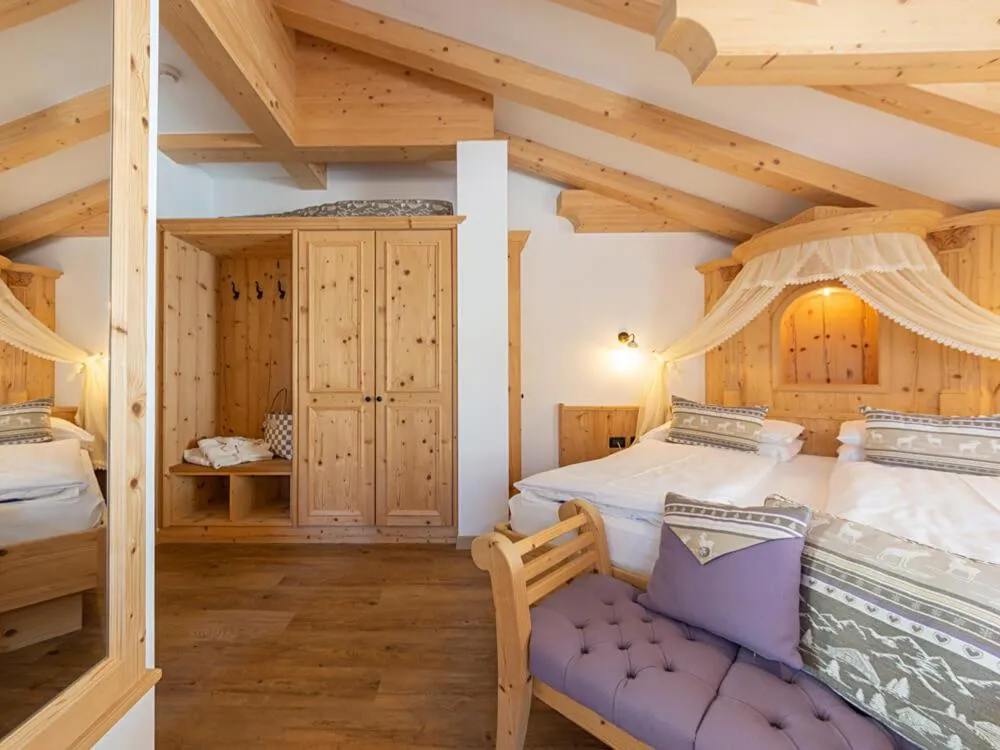 Bed in Hotel Des Alpes