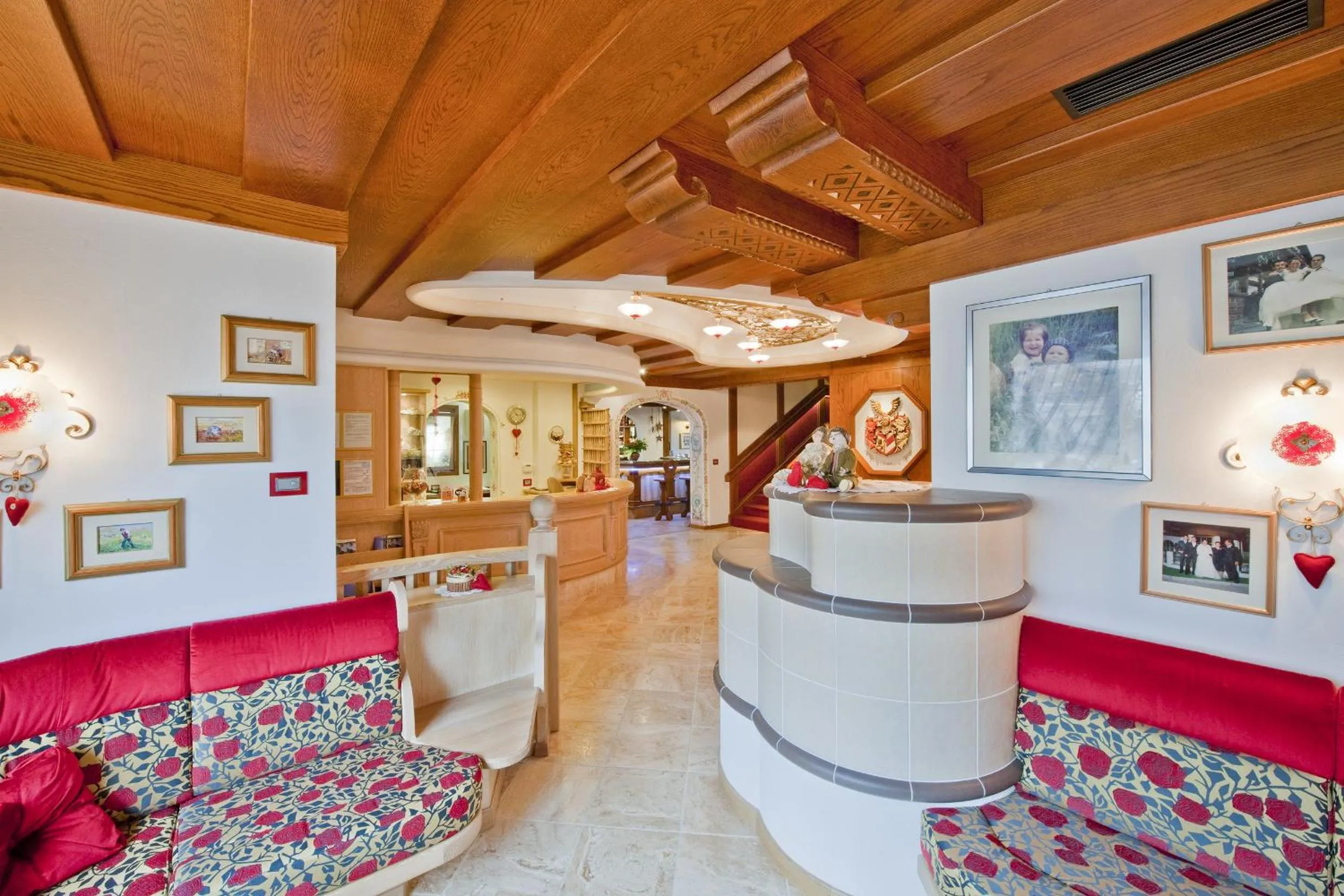 Lobby or reception in Hotel Des Alpes