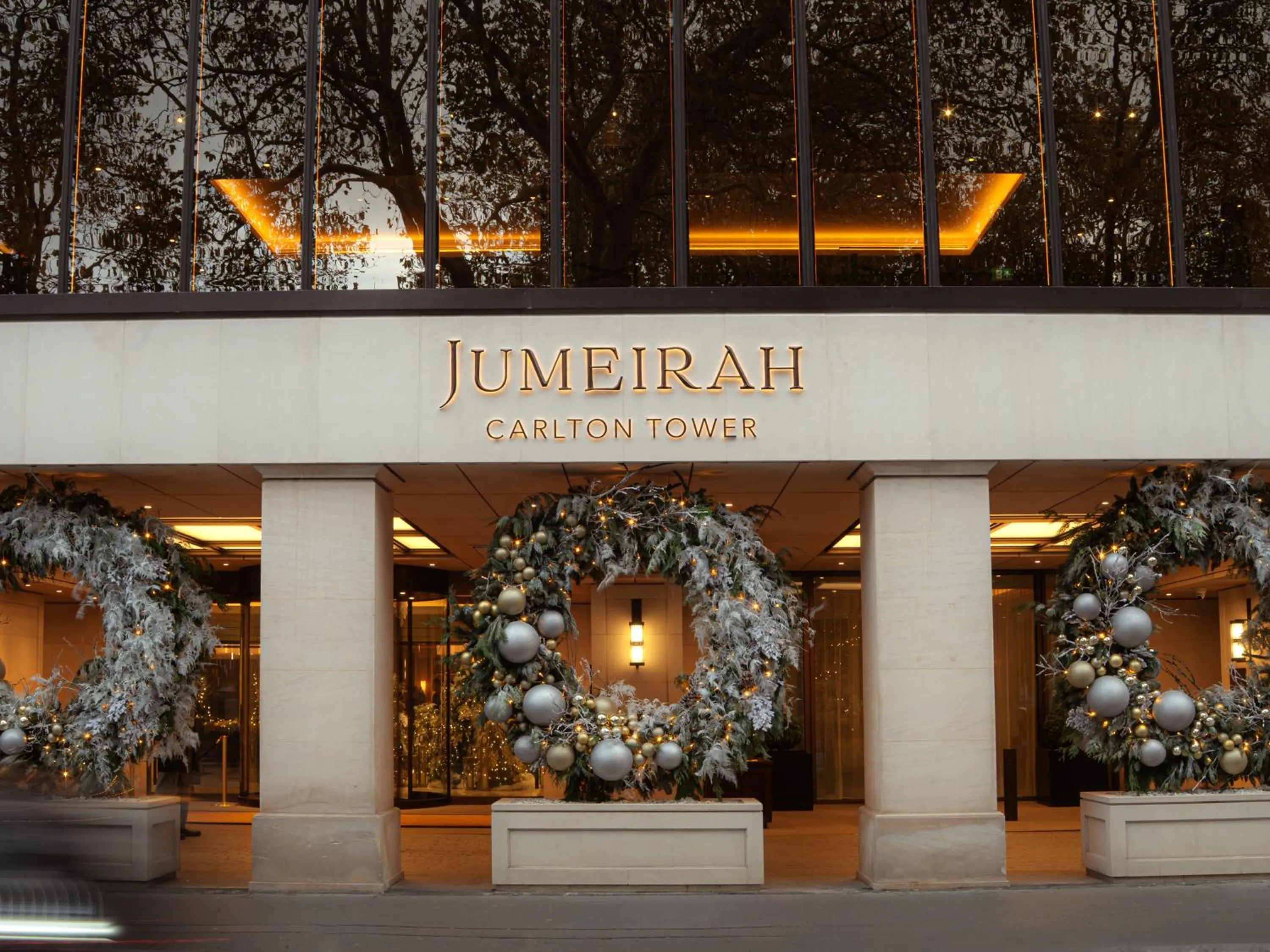 Facade/entrance in Jumeirah Carlton Tower London